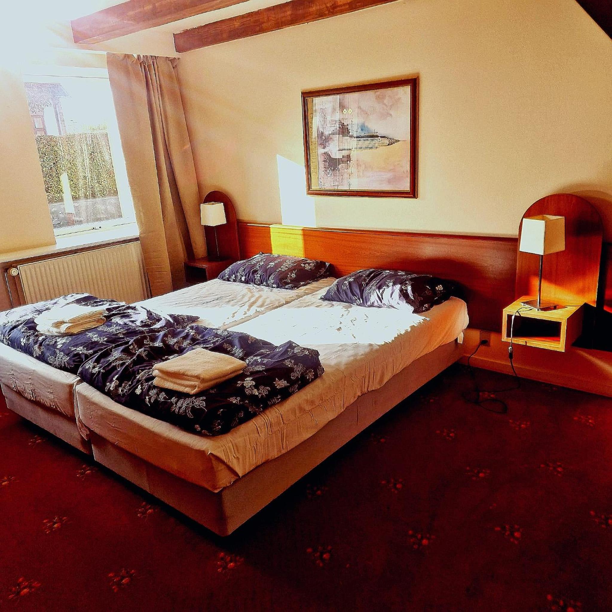 Double Room with Private Bathroom photo 2