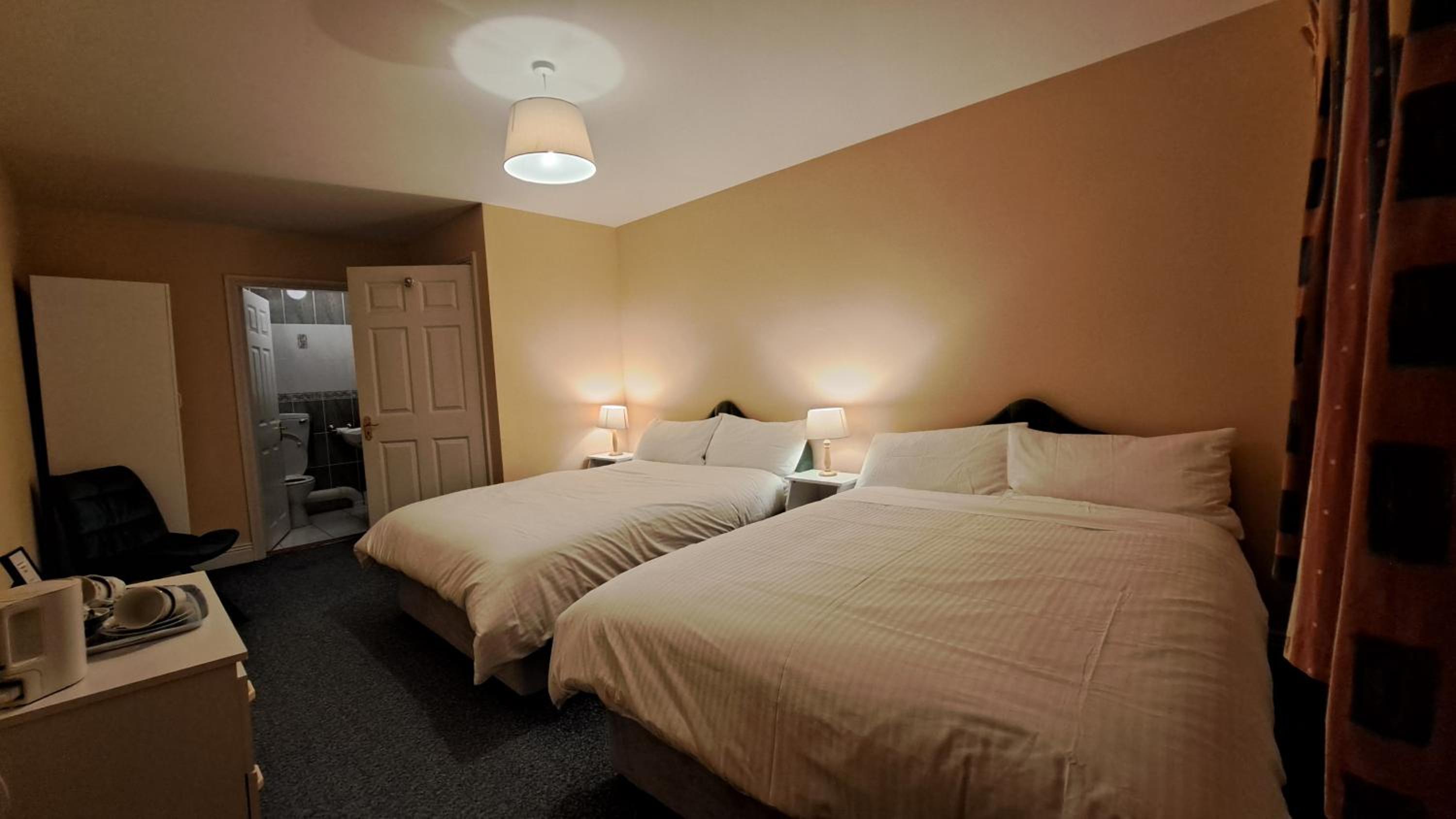 Quadruple Room with Bathroom