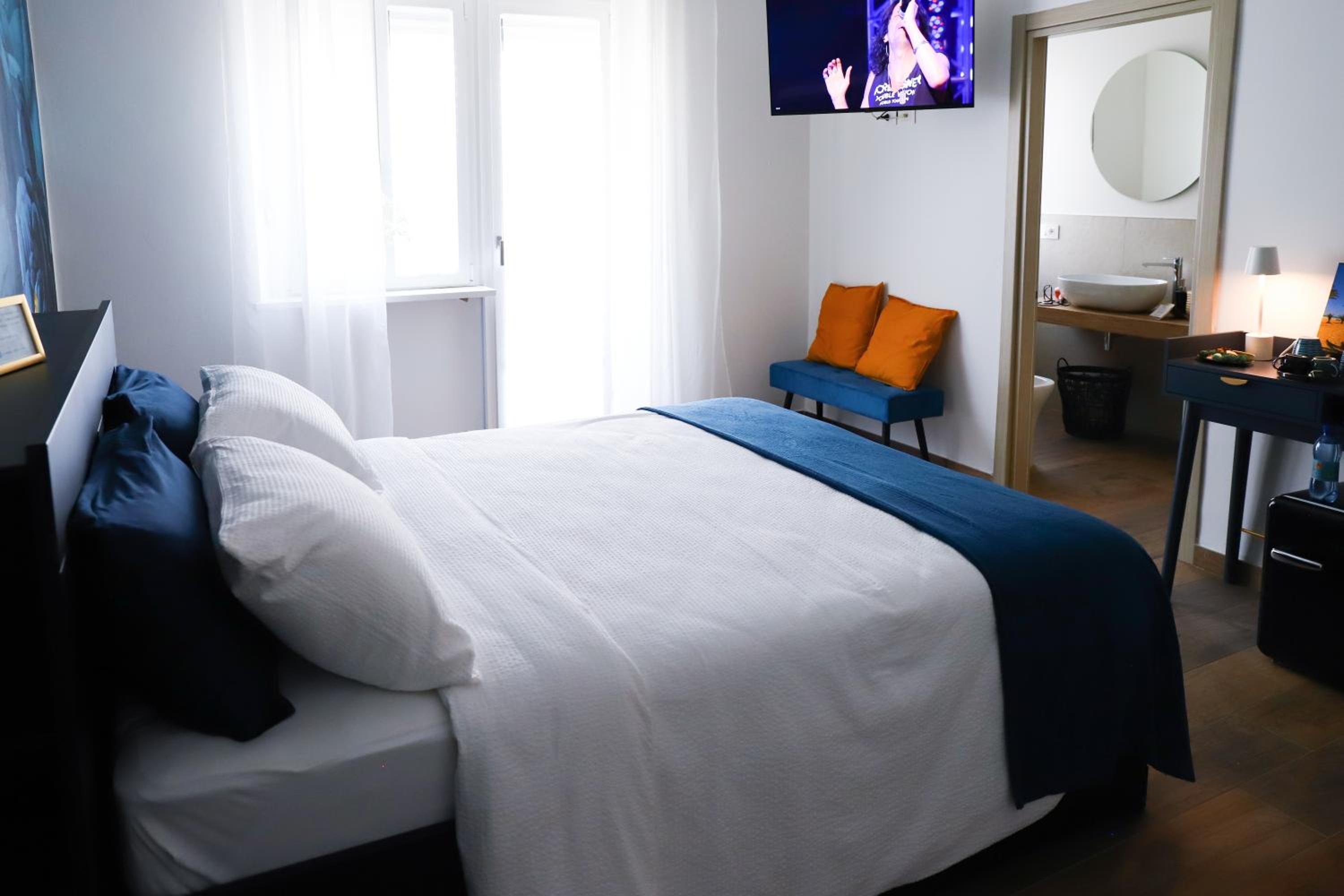 Quadruple Room with Private Bathroom photo 2