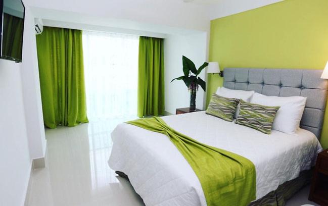 Deluxe Double Room (2 Adults + 1 Child) photo 3