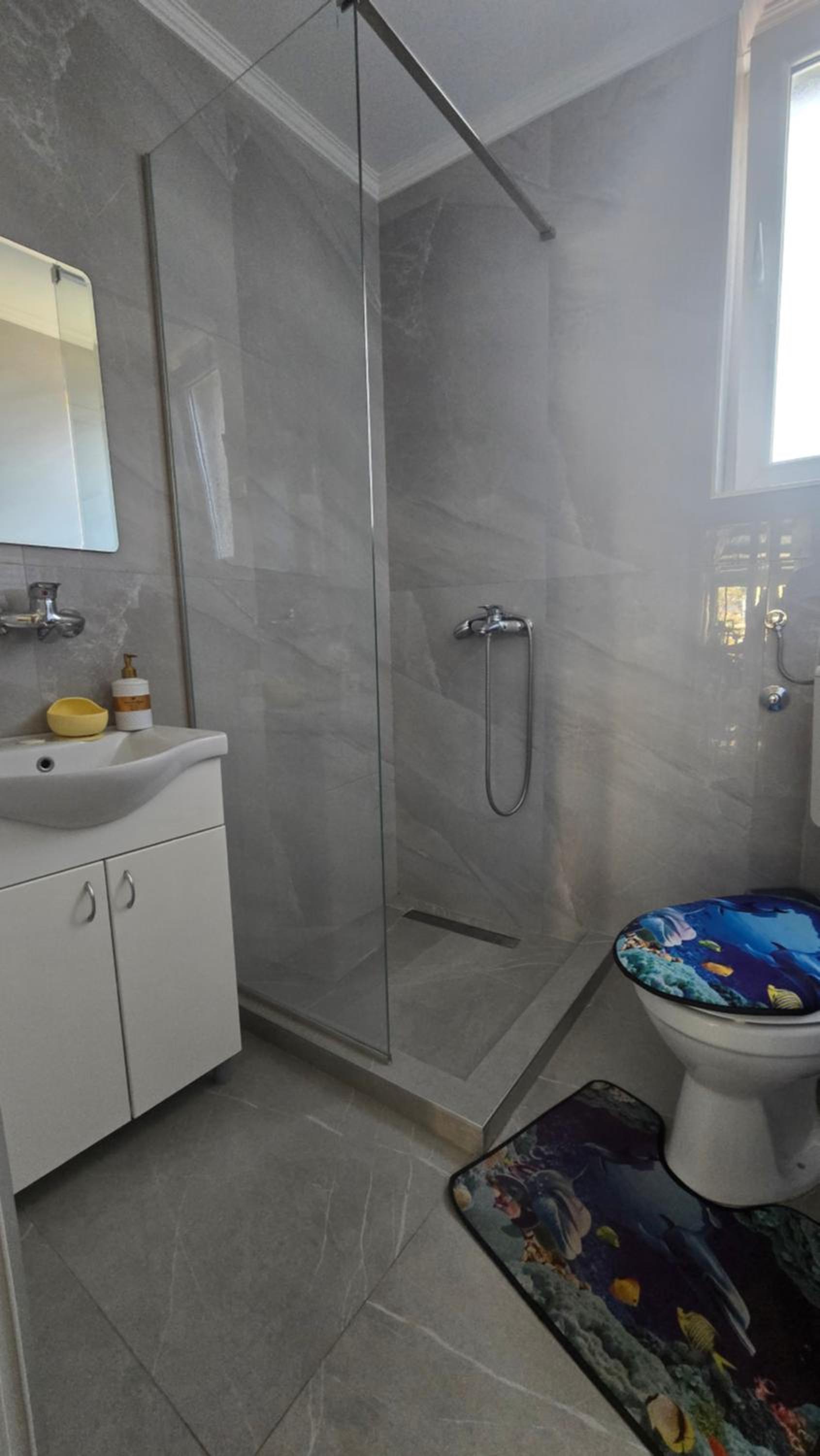 Twin Room With Private Bathroom photo 2