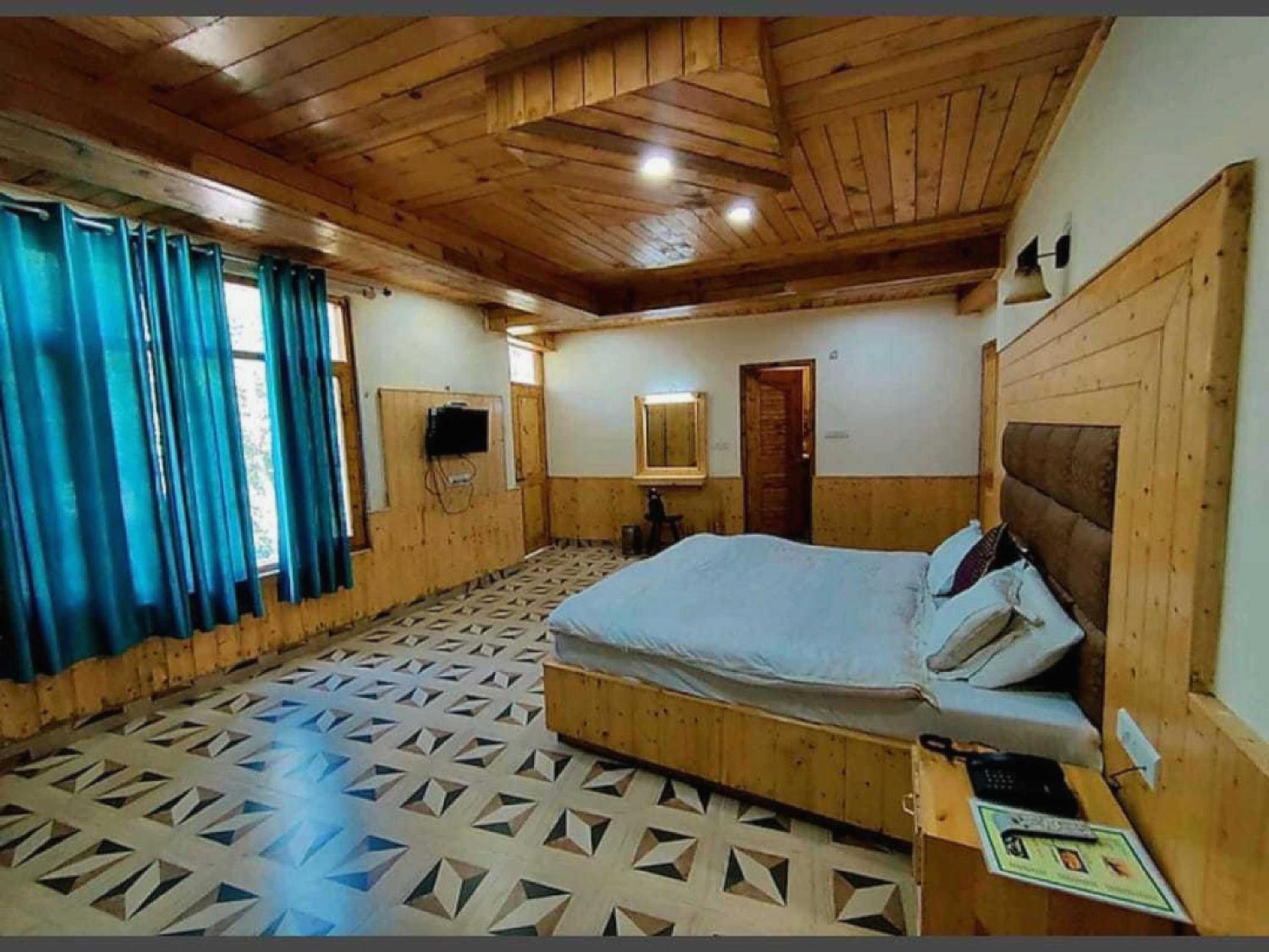 Classic Triple Room