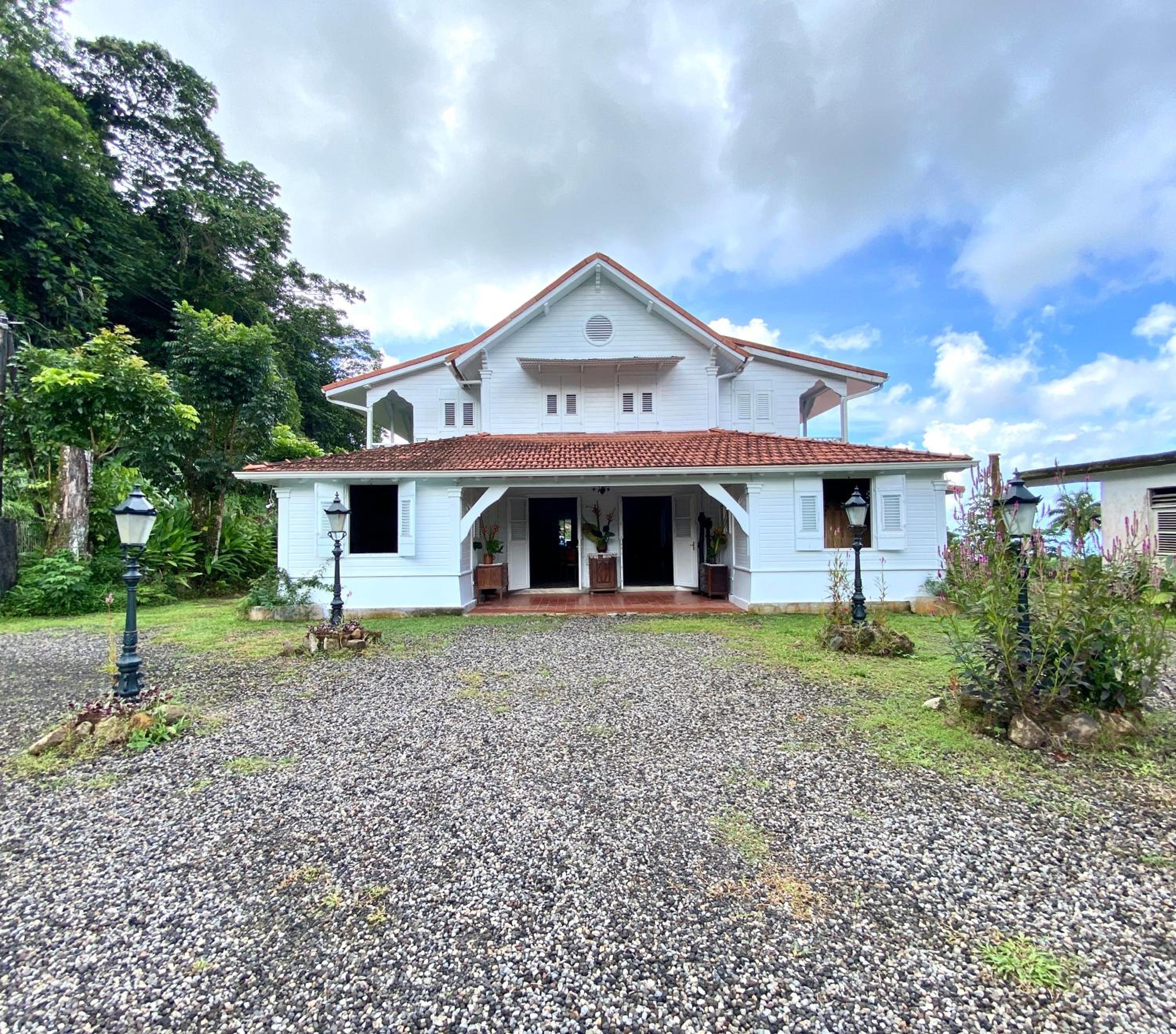 Villa photo 1