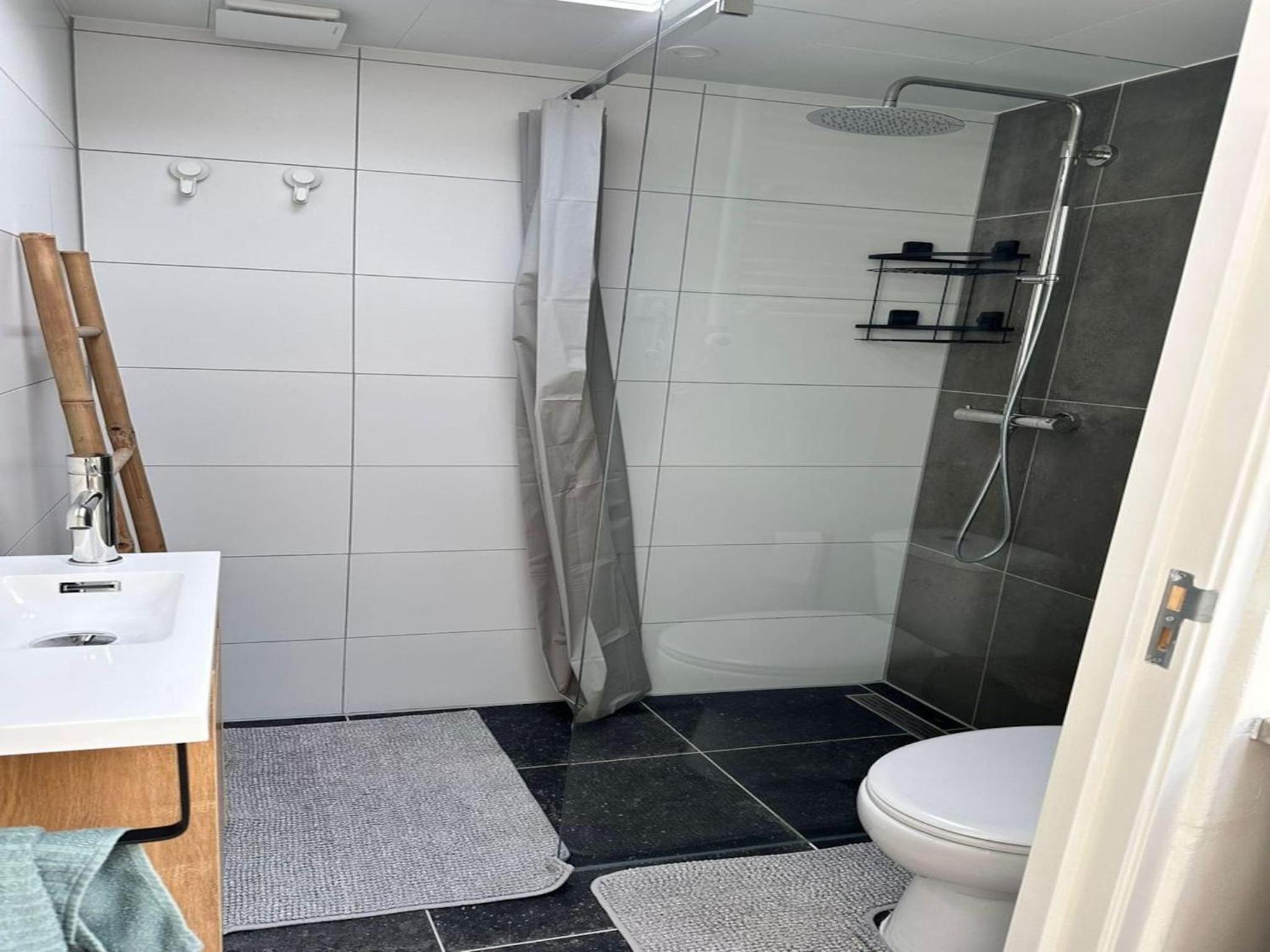 One-Bedroom Holiday Home photo 3
