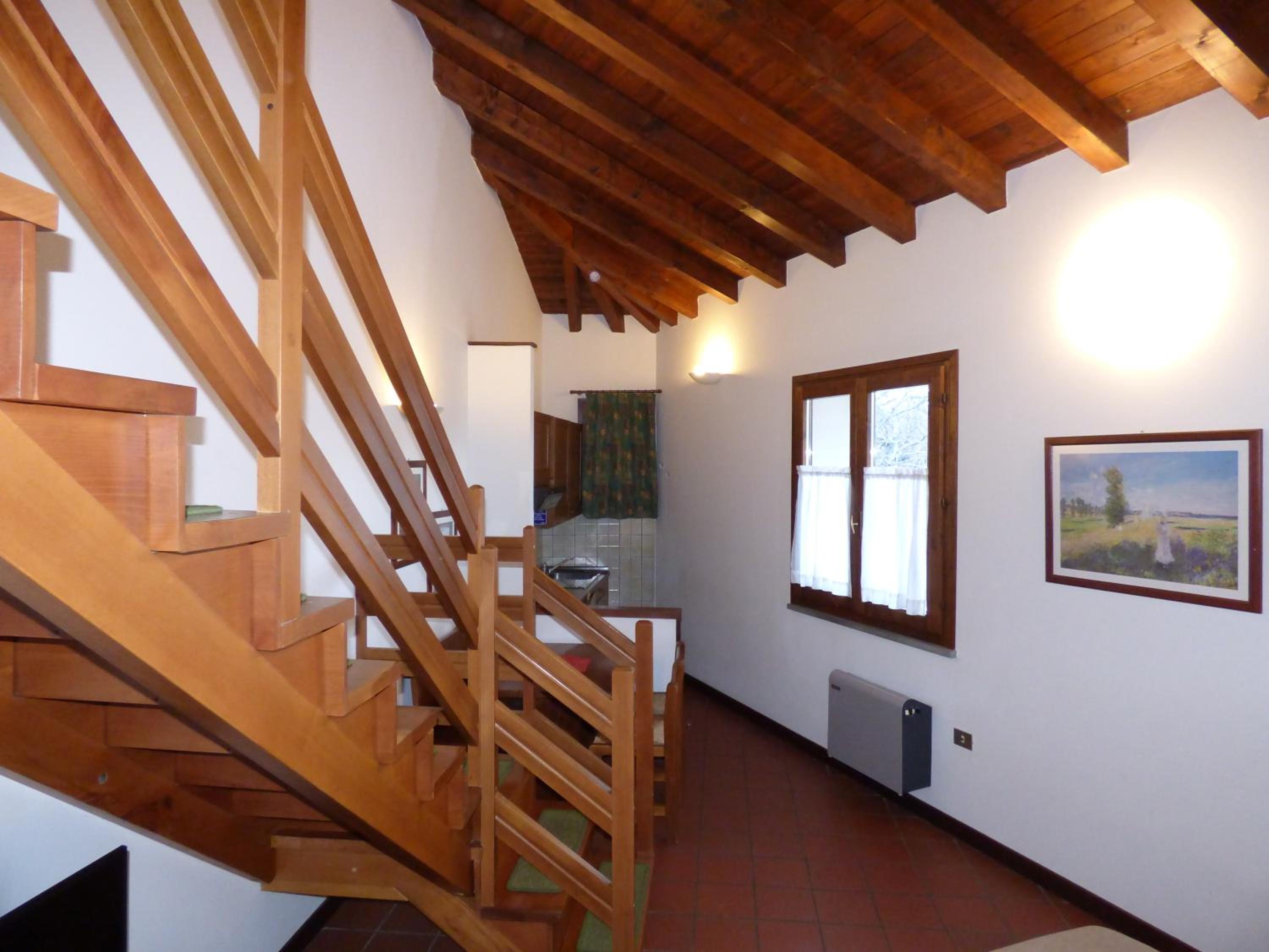 Family Room (4 Adults + 2 Children) - Split Level photo 3