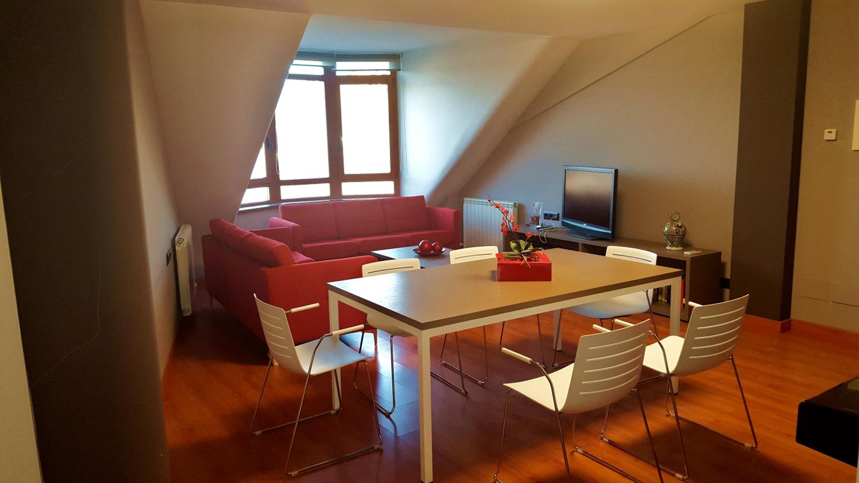 Apartamento de tres habitaciones - Ático