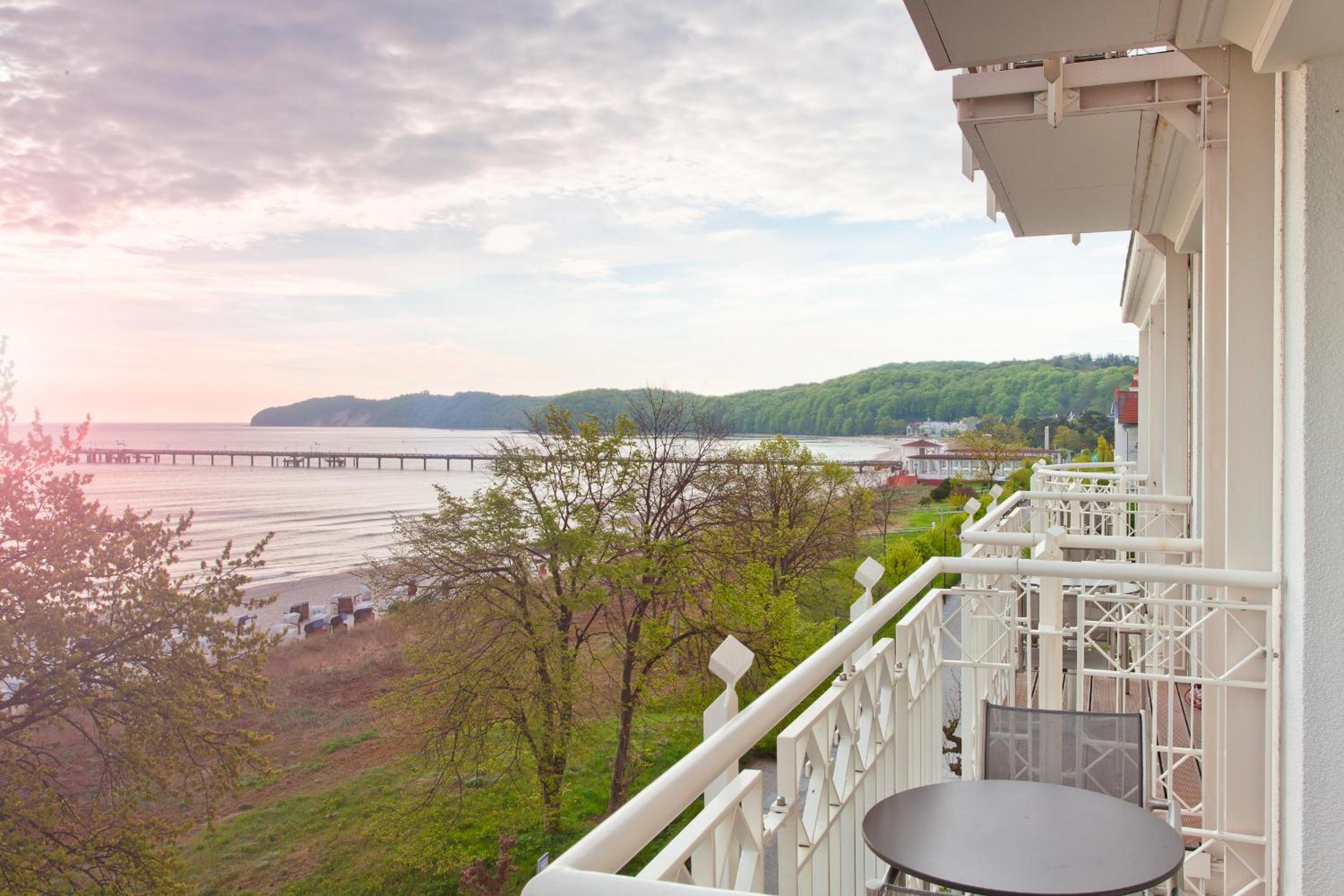 Deluxe Double Room with Balcony and Sea View