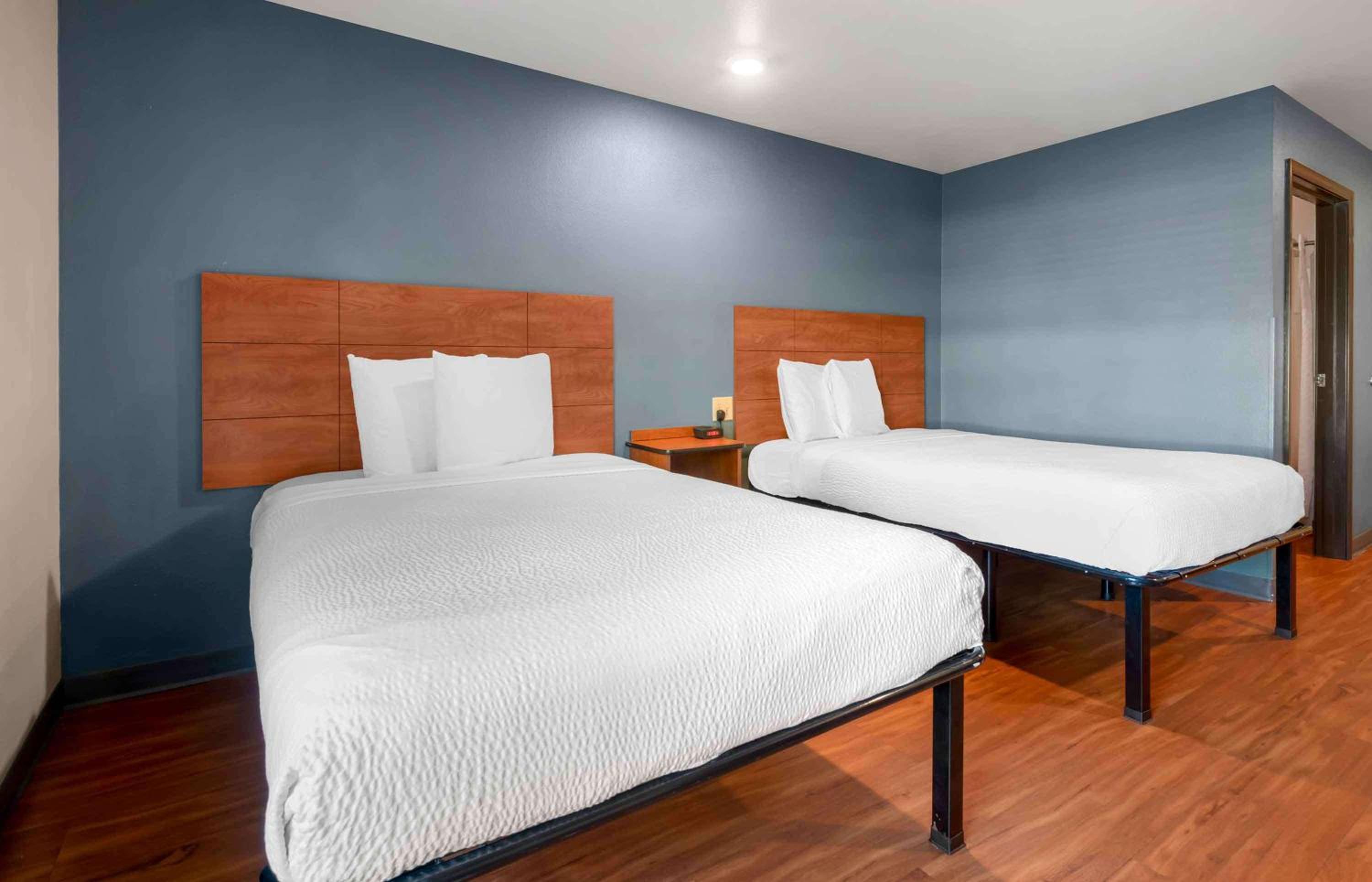 2 Full Beds | Non-Smoking, Kitchen photo 1