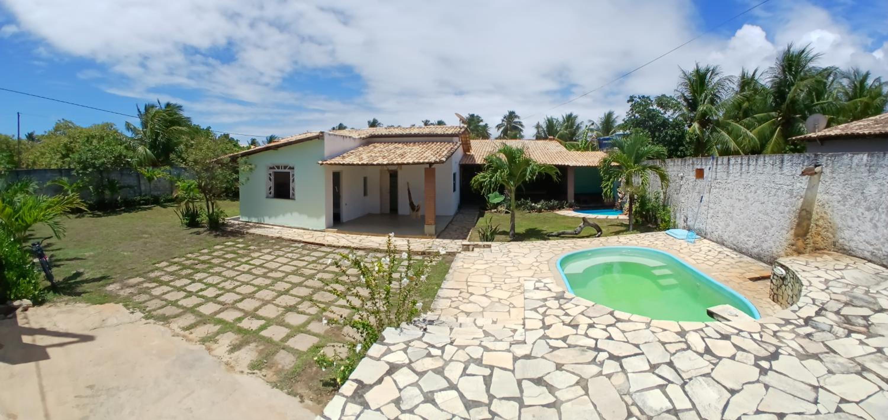 Five-Bedroom House photo 2