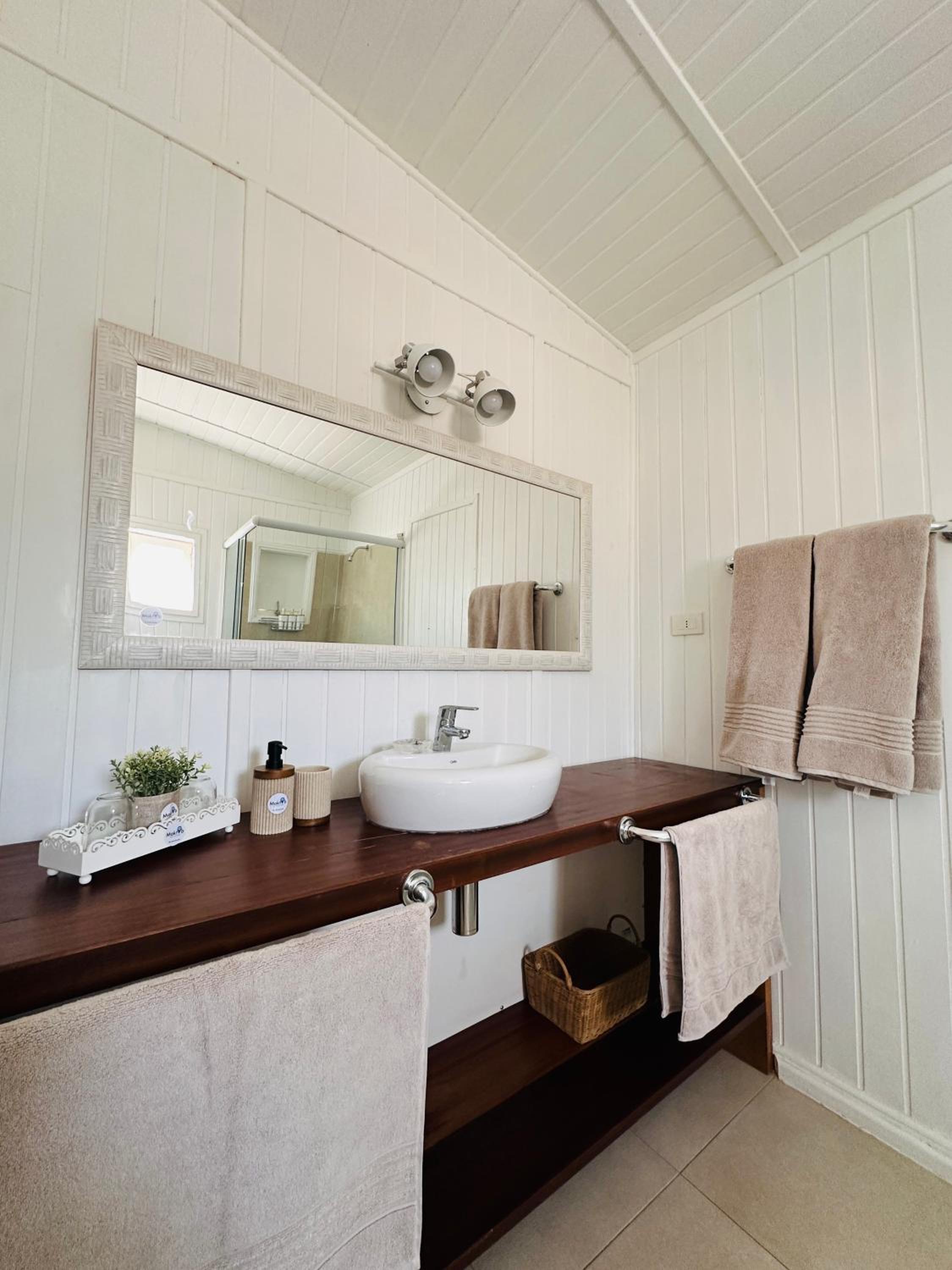 Quadruple Room with Private Bathroom photo 3