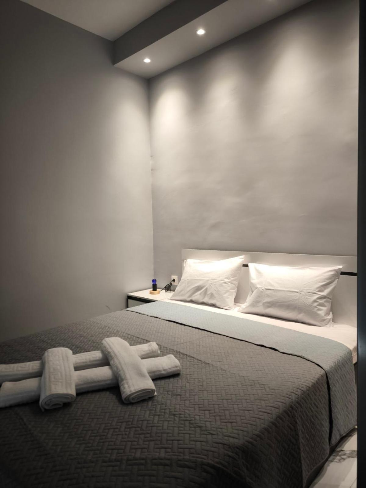 One-Bedroom Apartment with Balcony