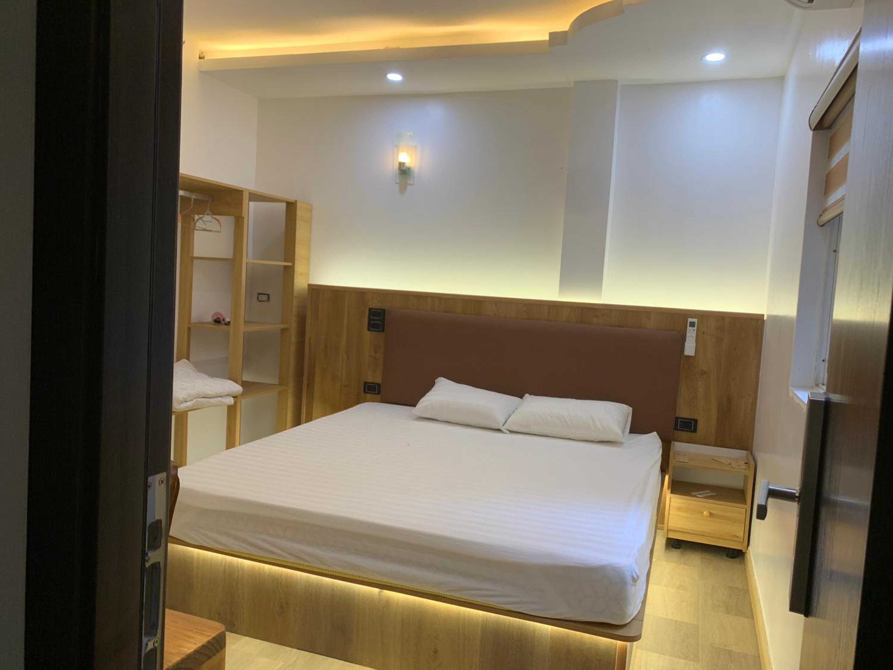Standard King Room - Photo 2
