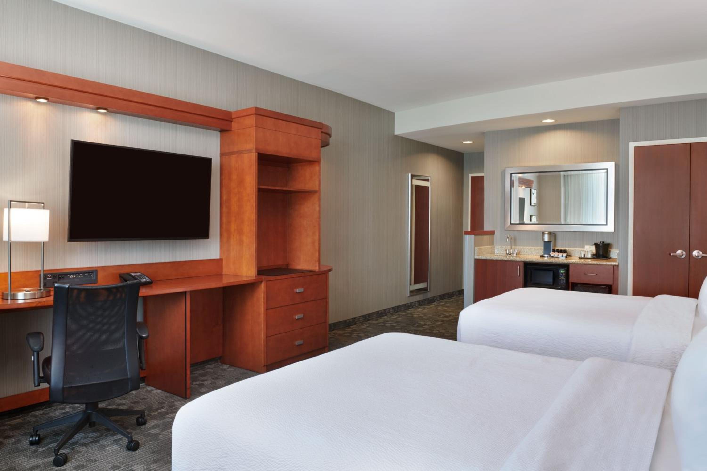 2 Queen Guest Room - Photo 1