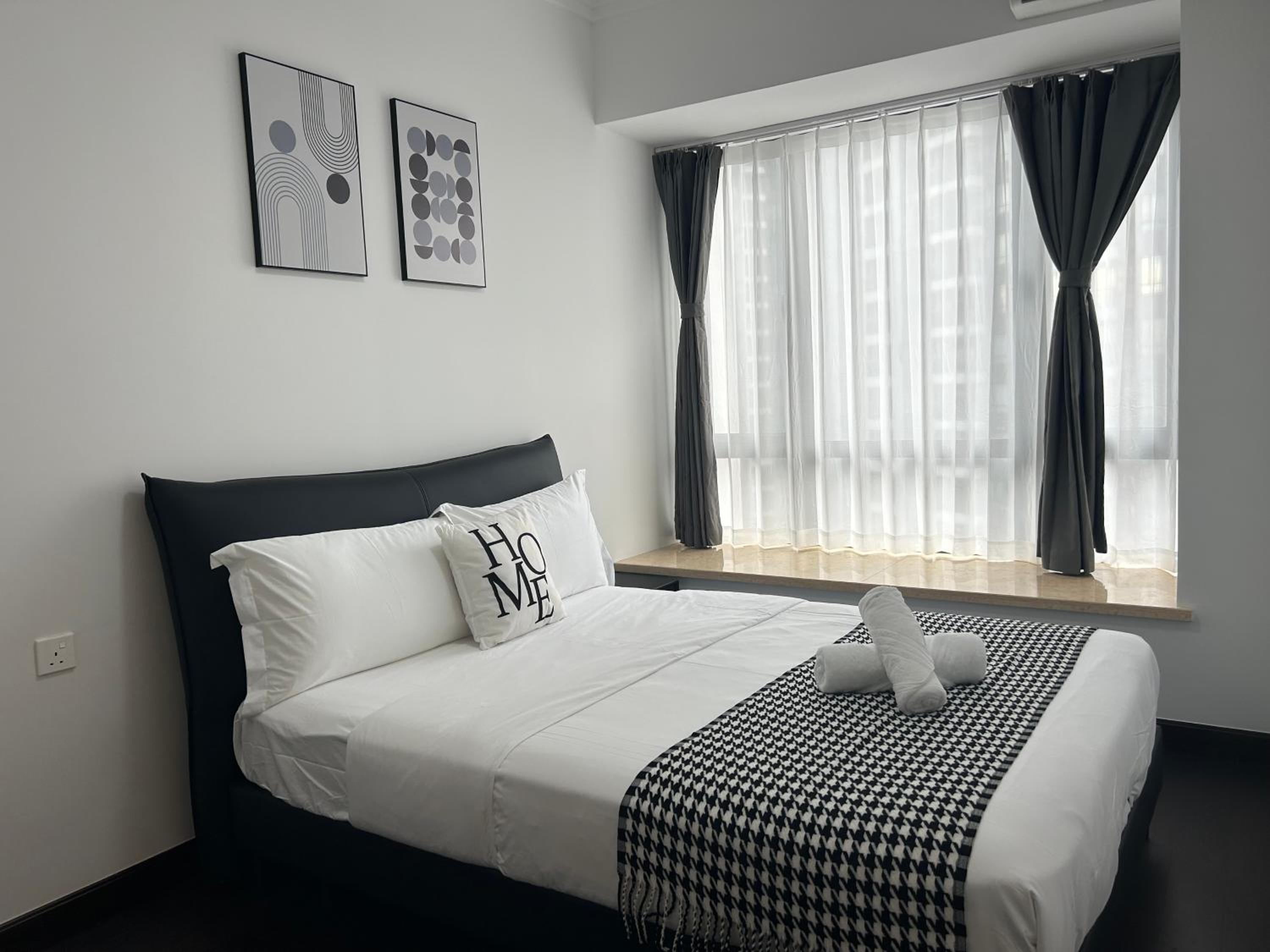 Apartment photo 2