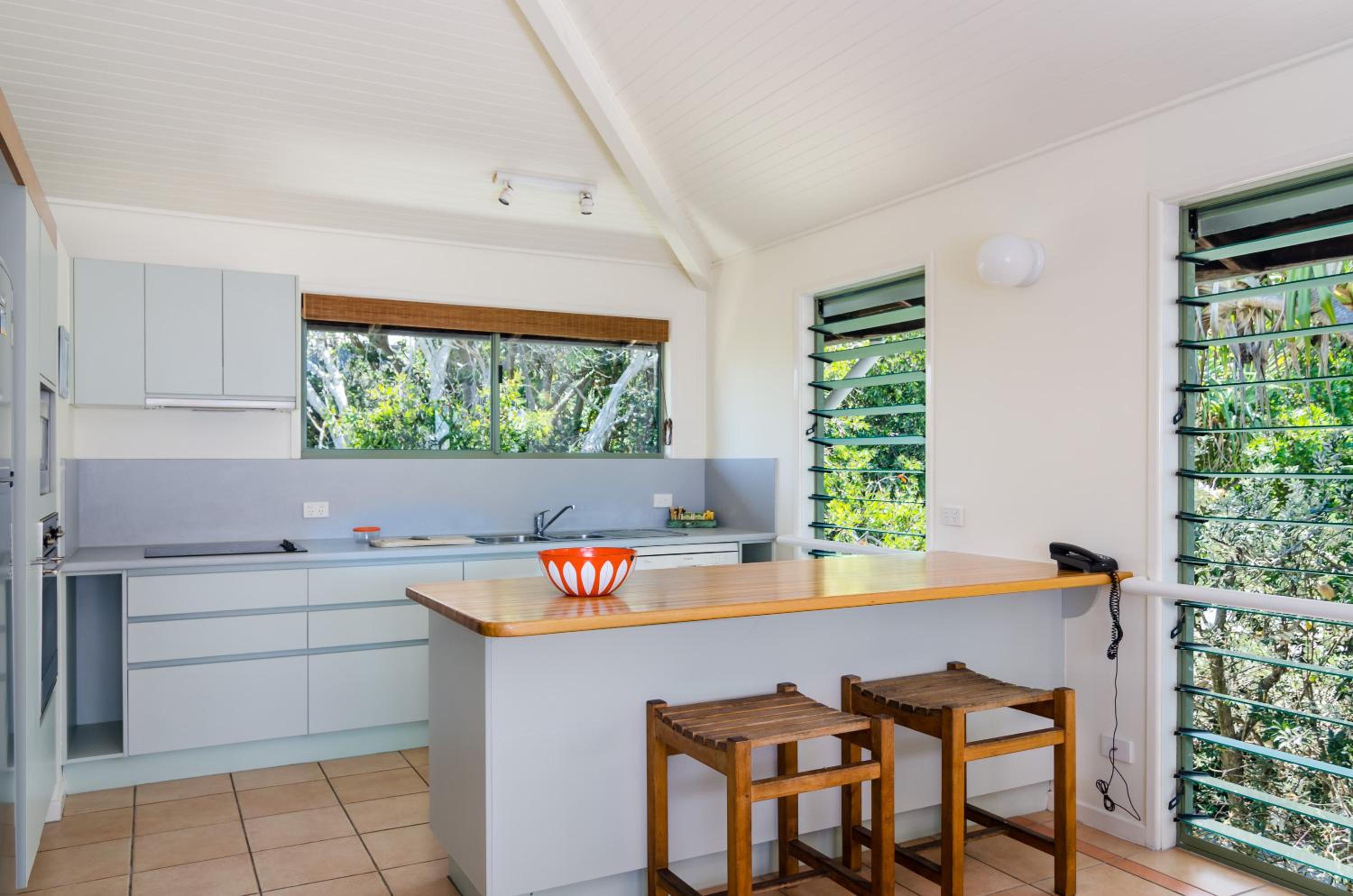 Three-Bedroom House photo 2