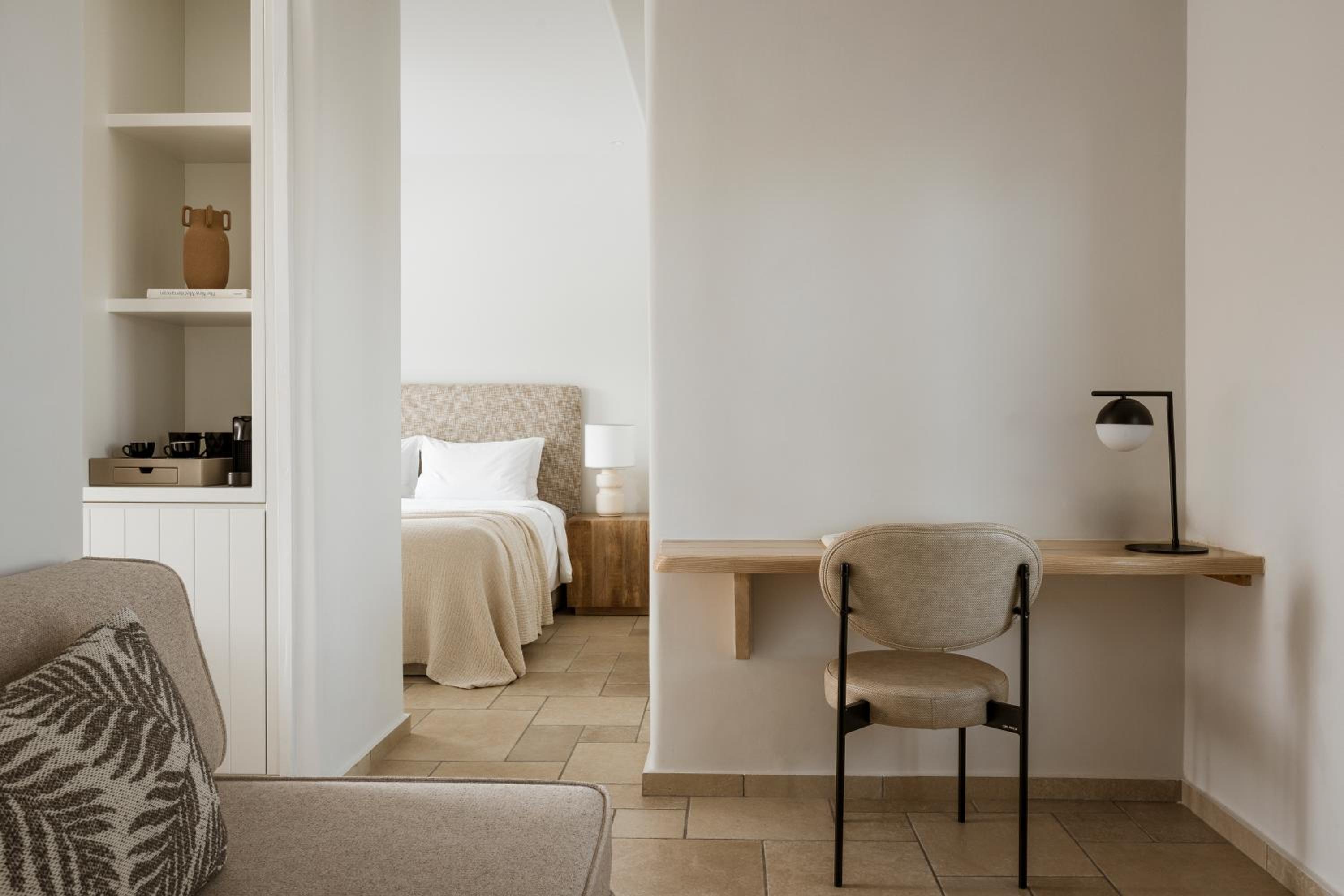 Superior Suite - Photo 5
