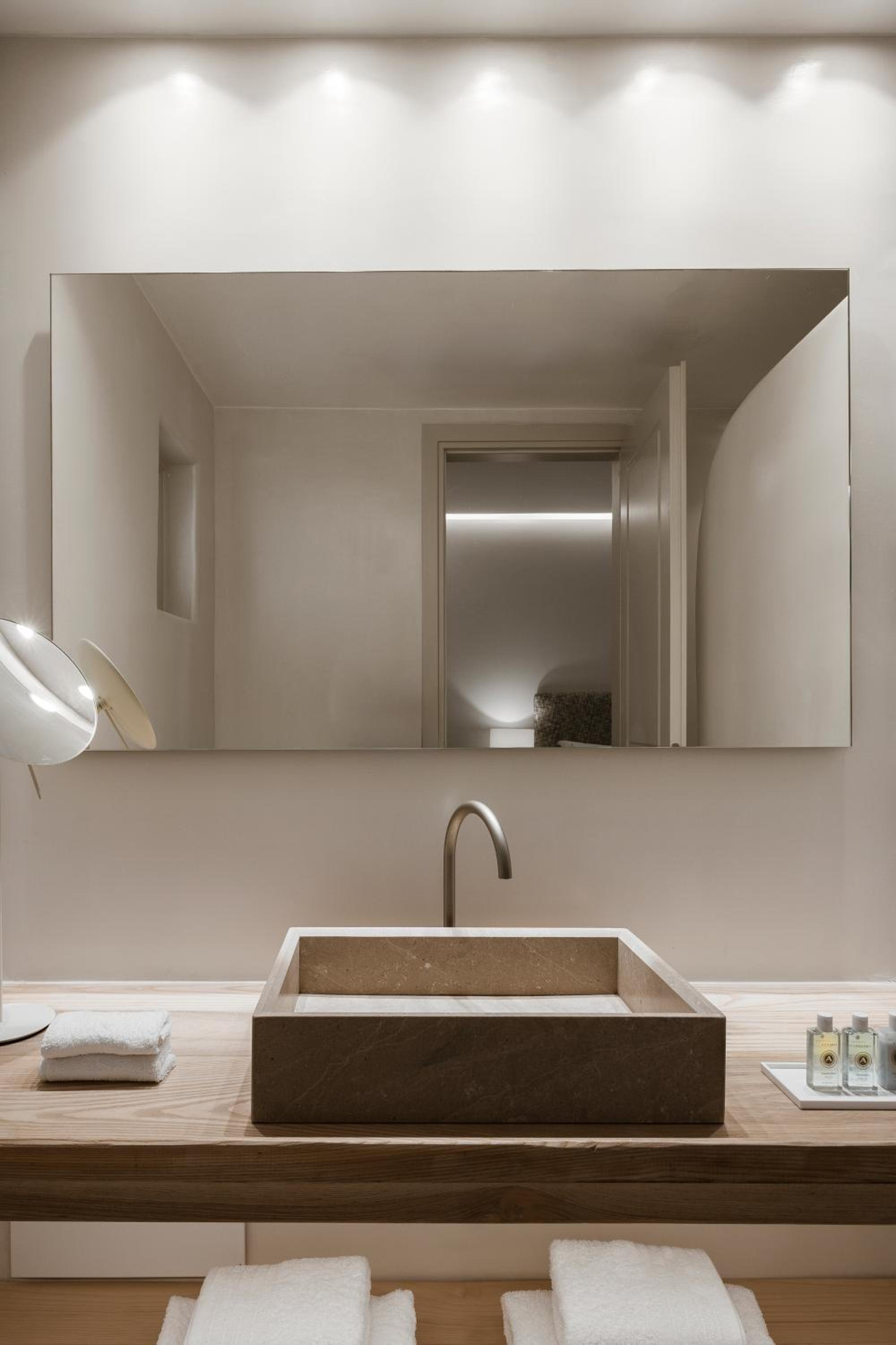 Superior Suite - Photo 2