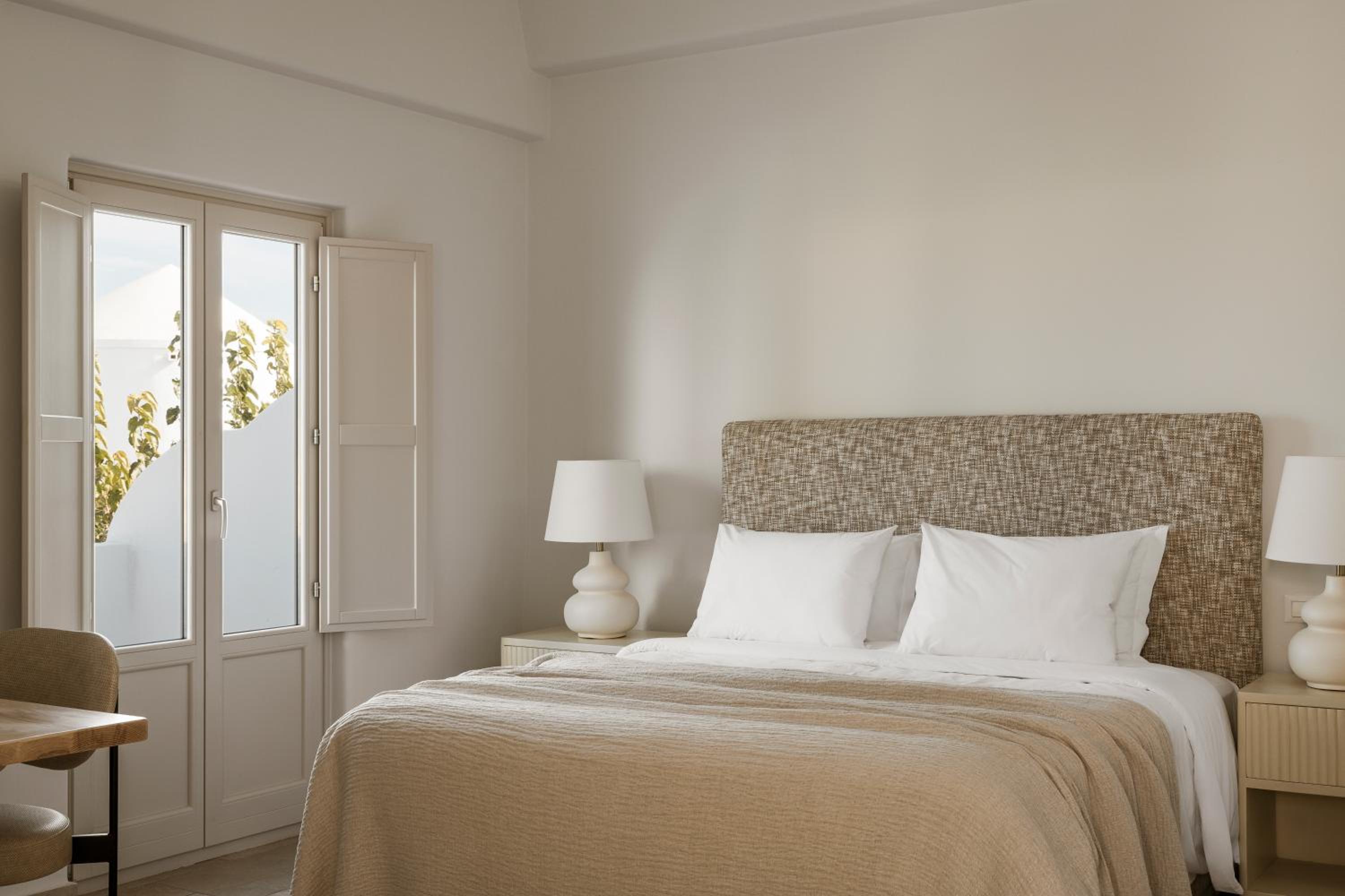 Executive Suite - Photo 1