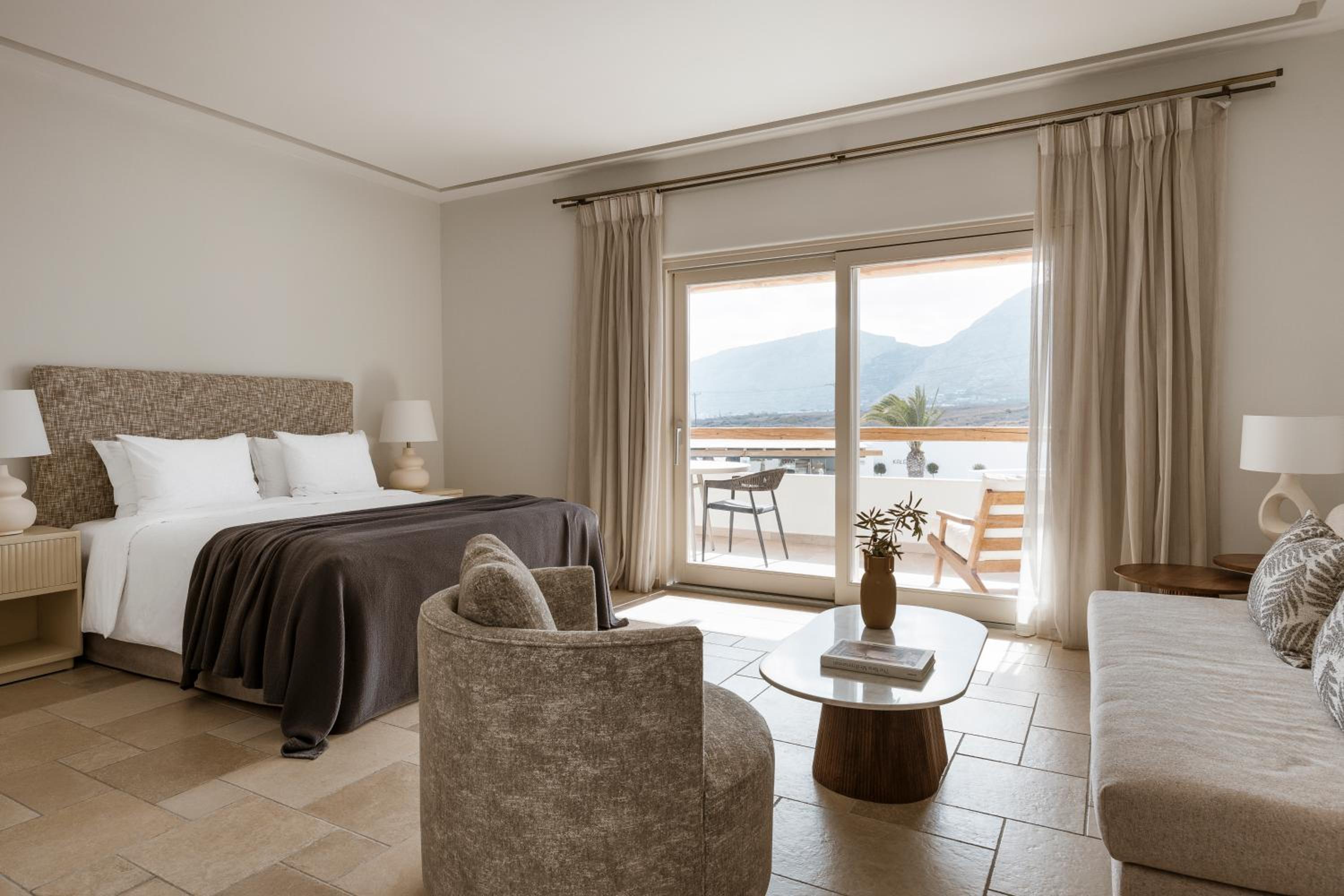 Amaria Suite - Photo 1