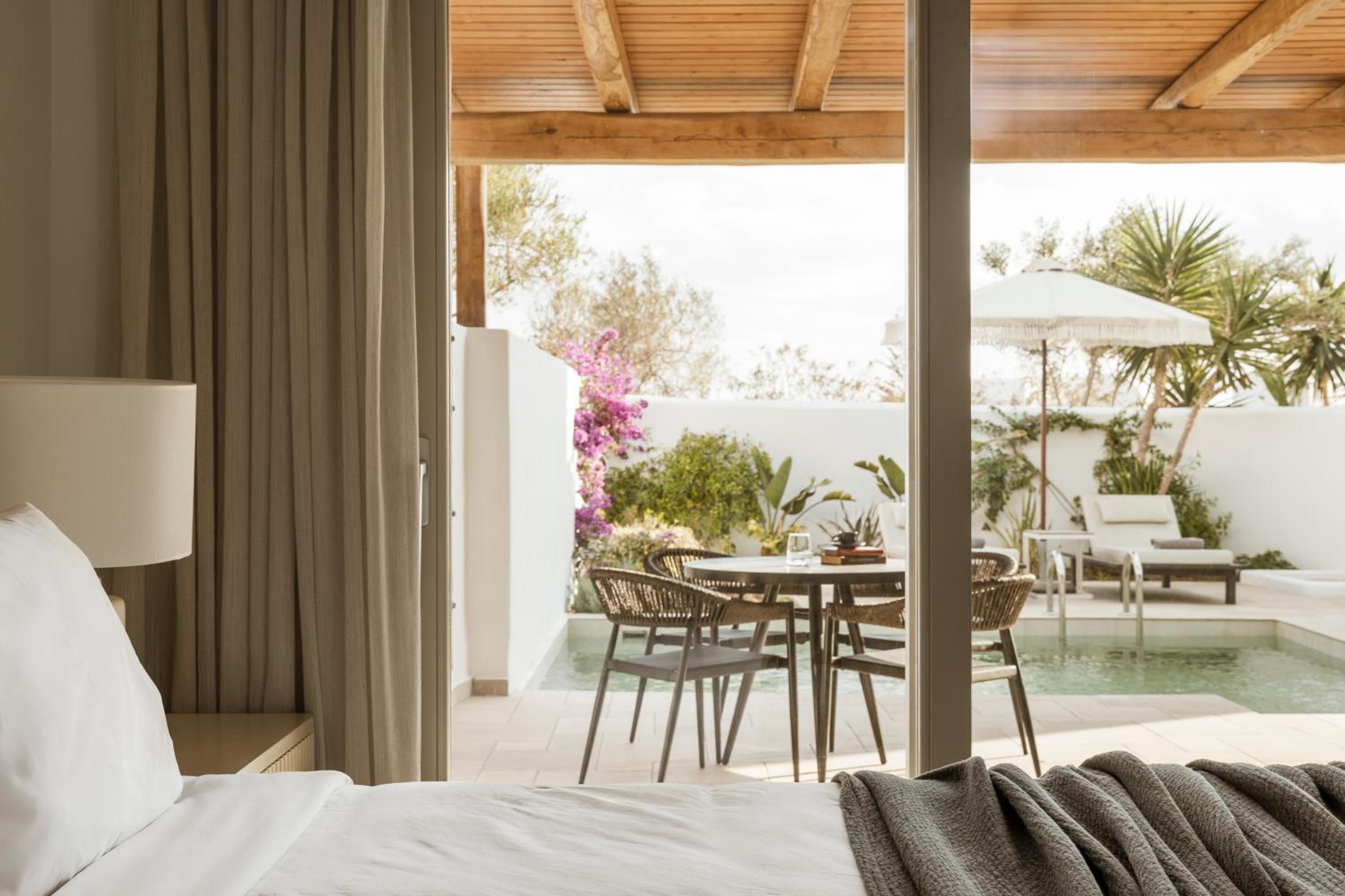 Two Bedrooms Suite with Private Pool - Photo 2