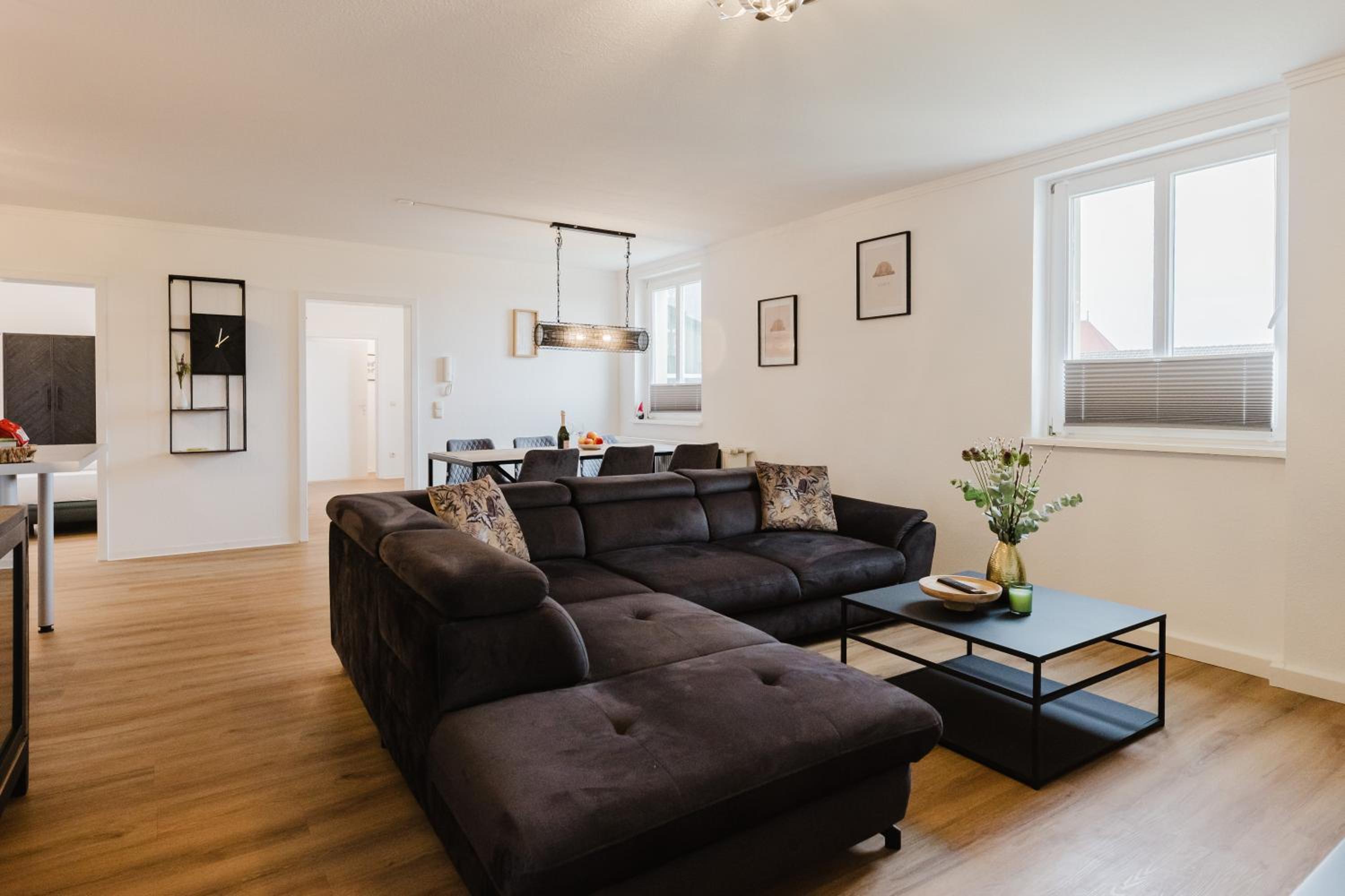Three-Bedroom Apartment with View photo 1