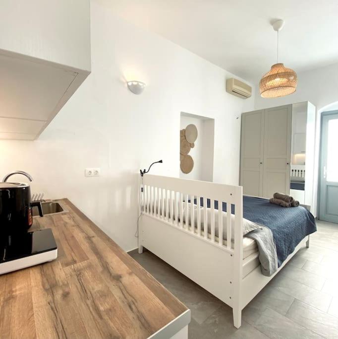 One-Bedroom House photo 1