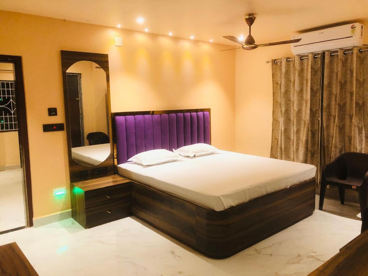 Deluxe Double Room With Balcony And Sea View