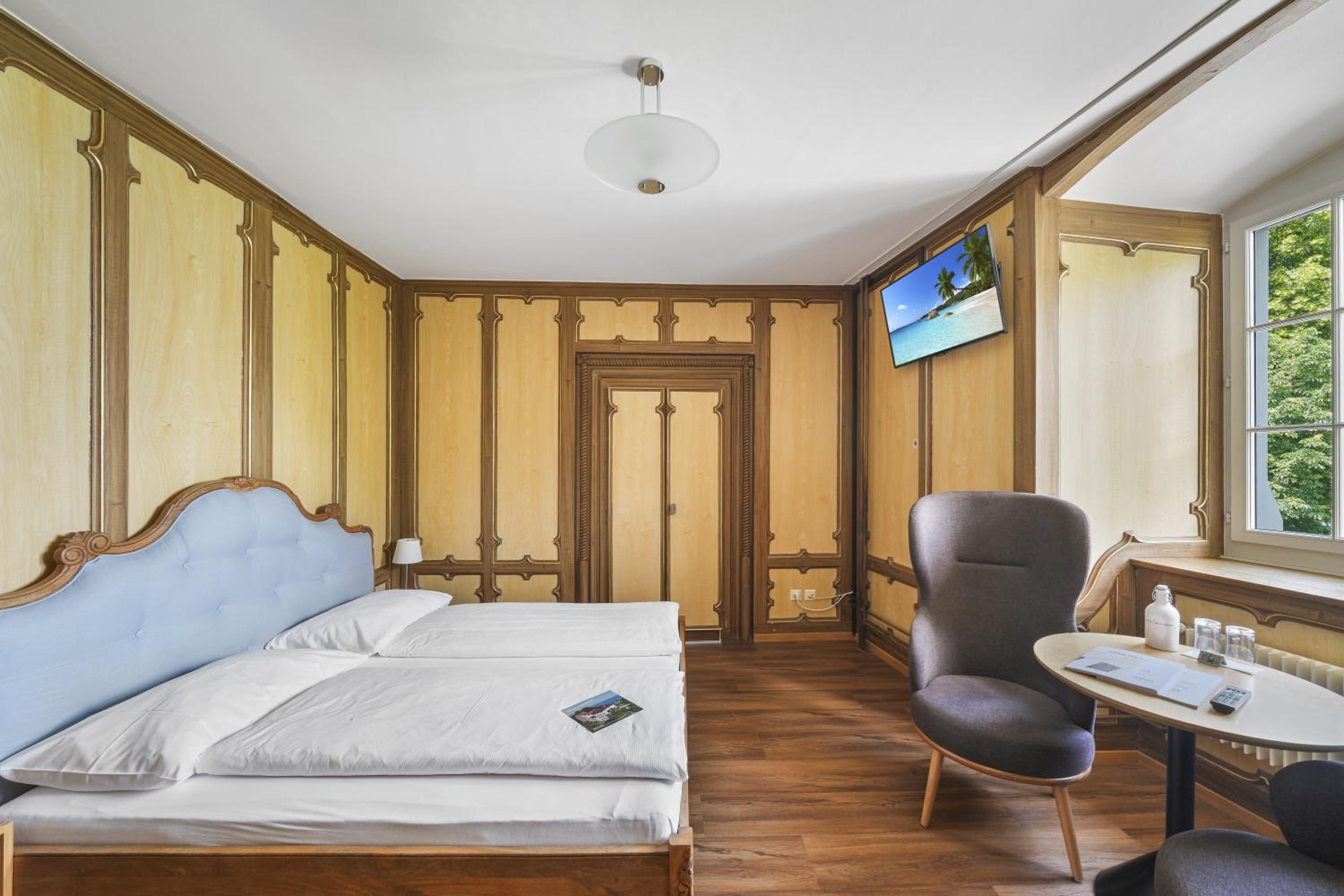 Deluxe Double Or Twin Room With Lake View