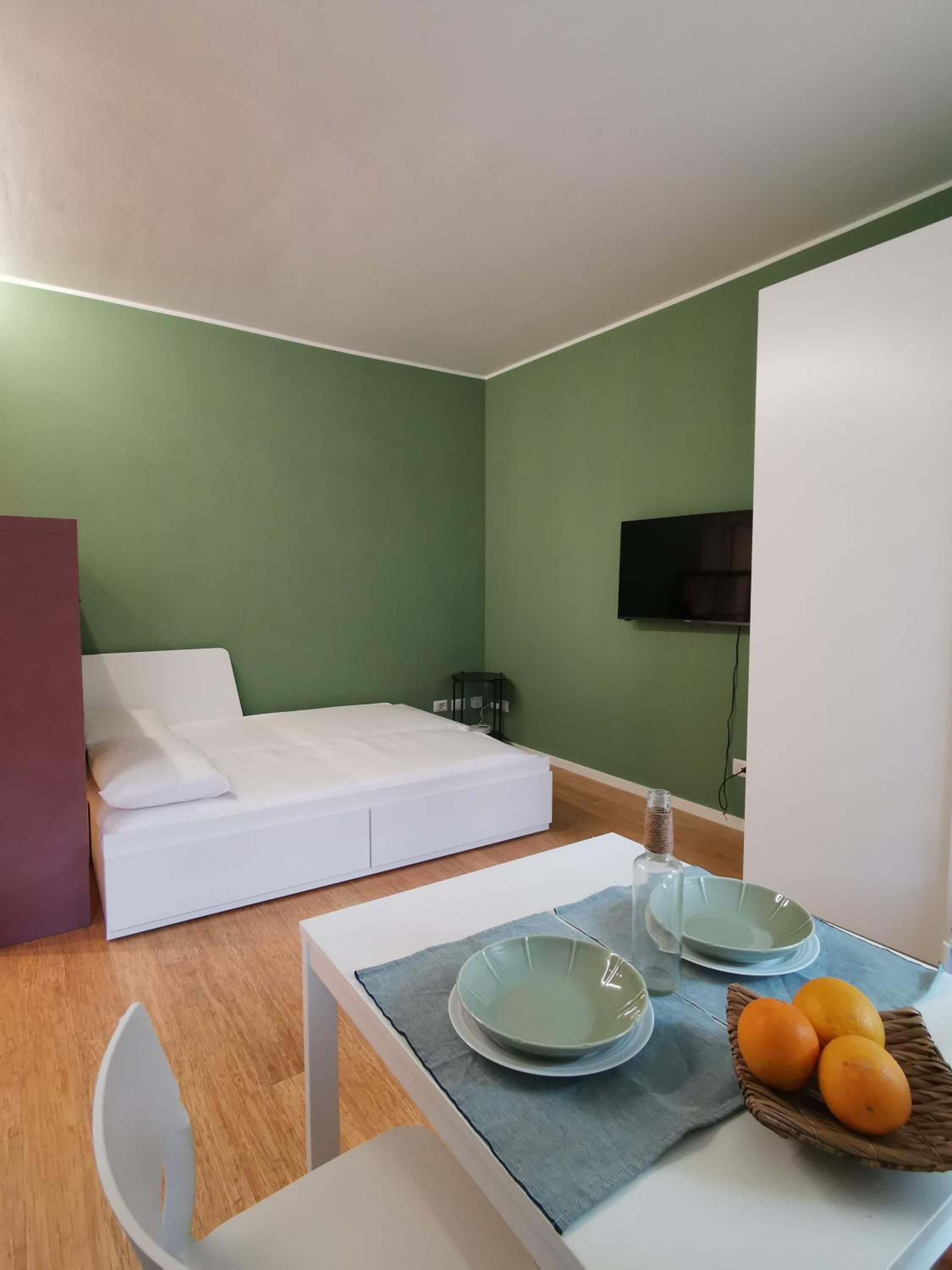 One-Bedroom Apartment