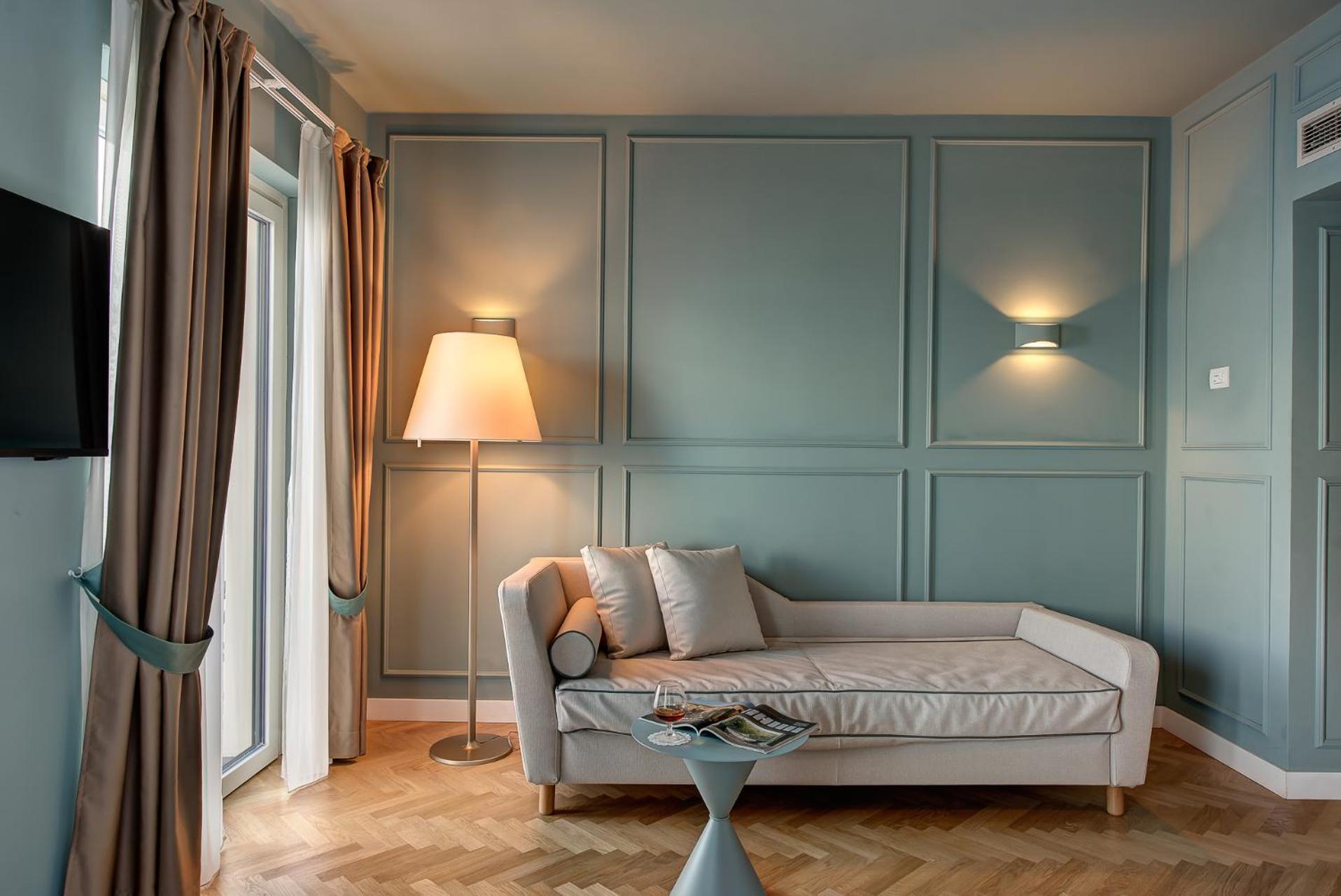Junior Suite with Terrace and Sea View - Photo 8