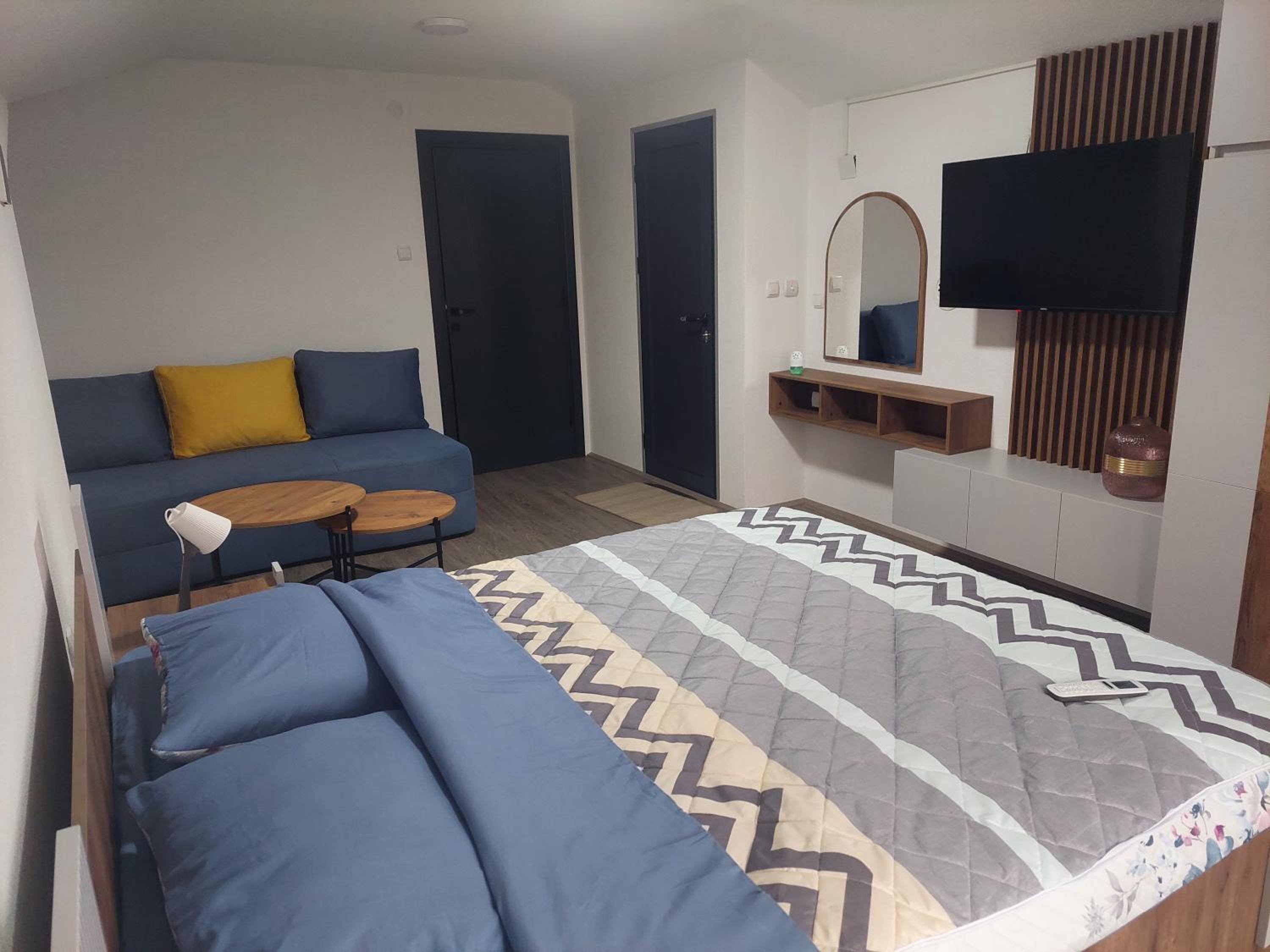 Deluxe Double Room with Balcony photo 2