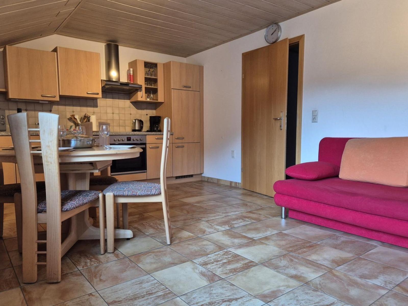 One-Bedroom Apartment with Terrace and Balcony photo 2