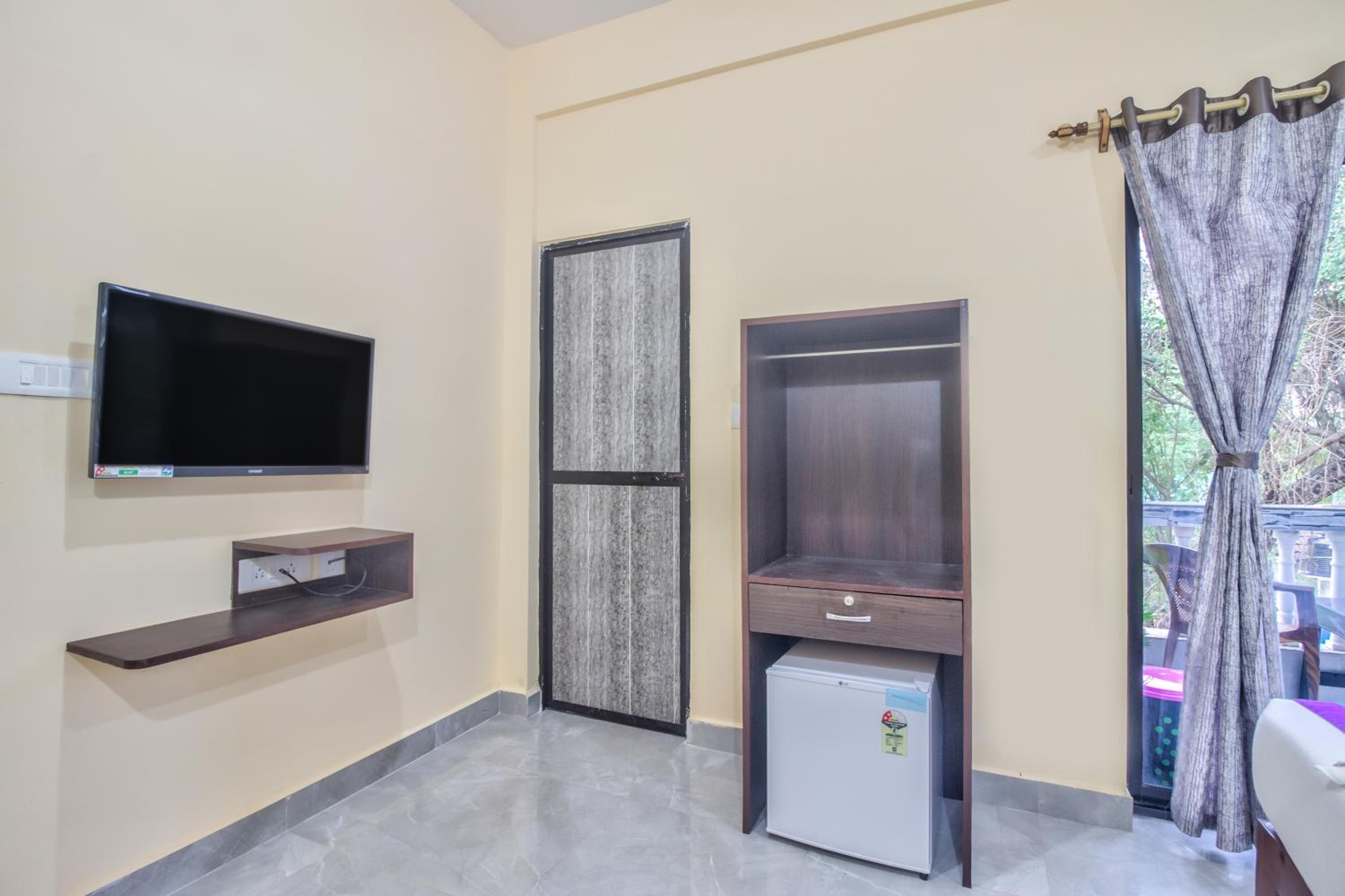 Triple Room With Balcony - Photo 16