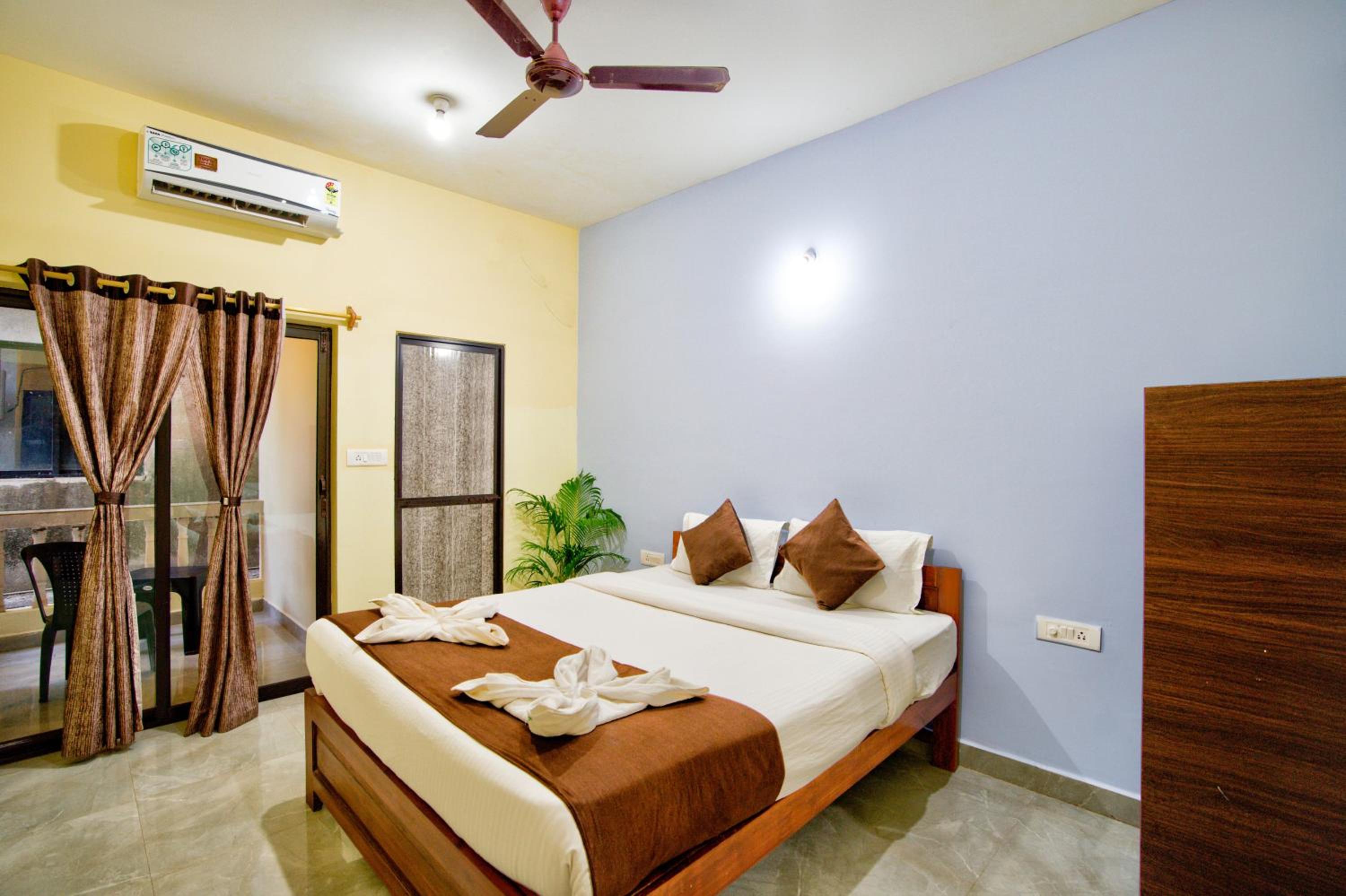 Triple Room With Balcony - Photo 1