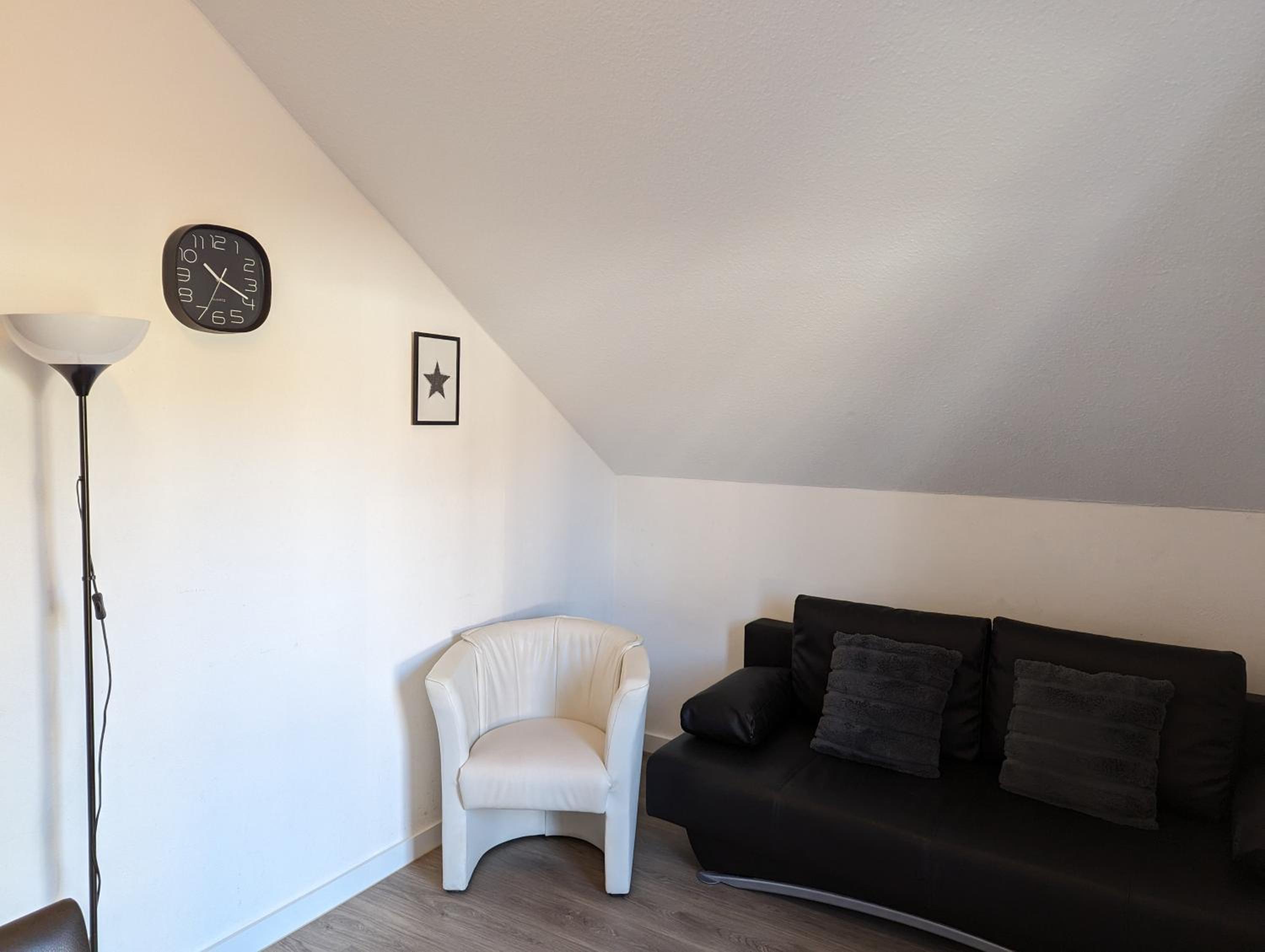 One-Bedroom Apartment (2 - 5 Adults) photo 3