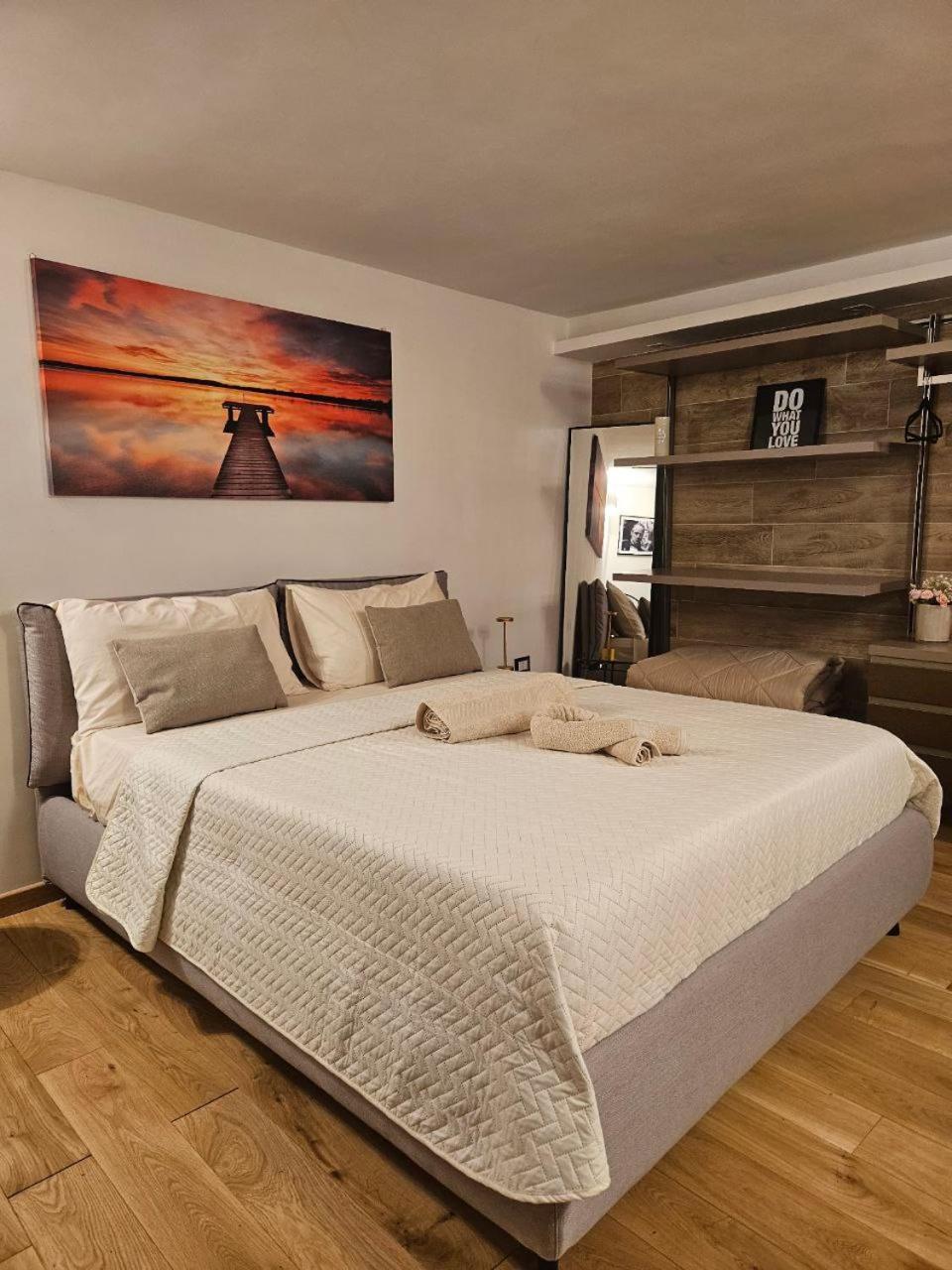 Large Double Room