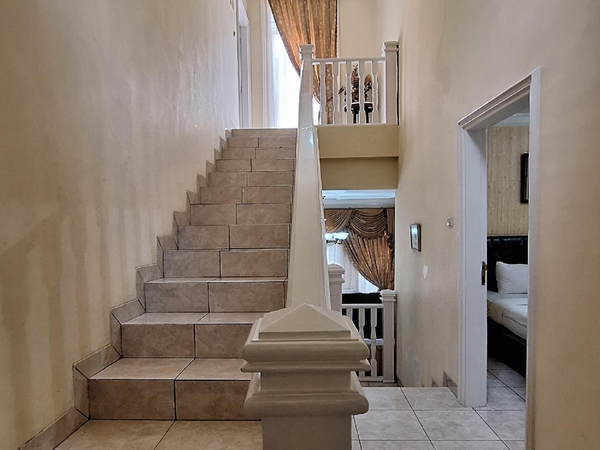 Villa photo 1