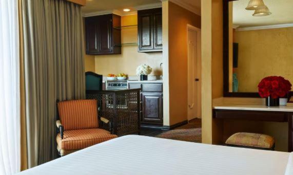 Demi Suite