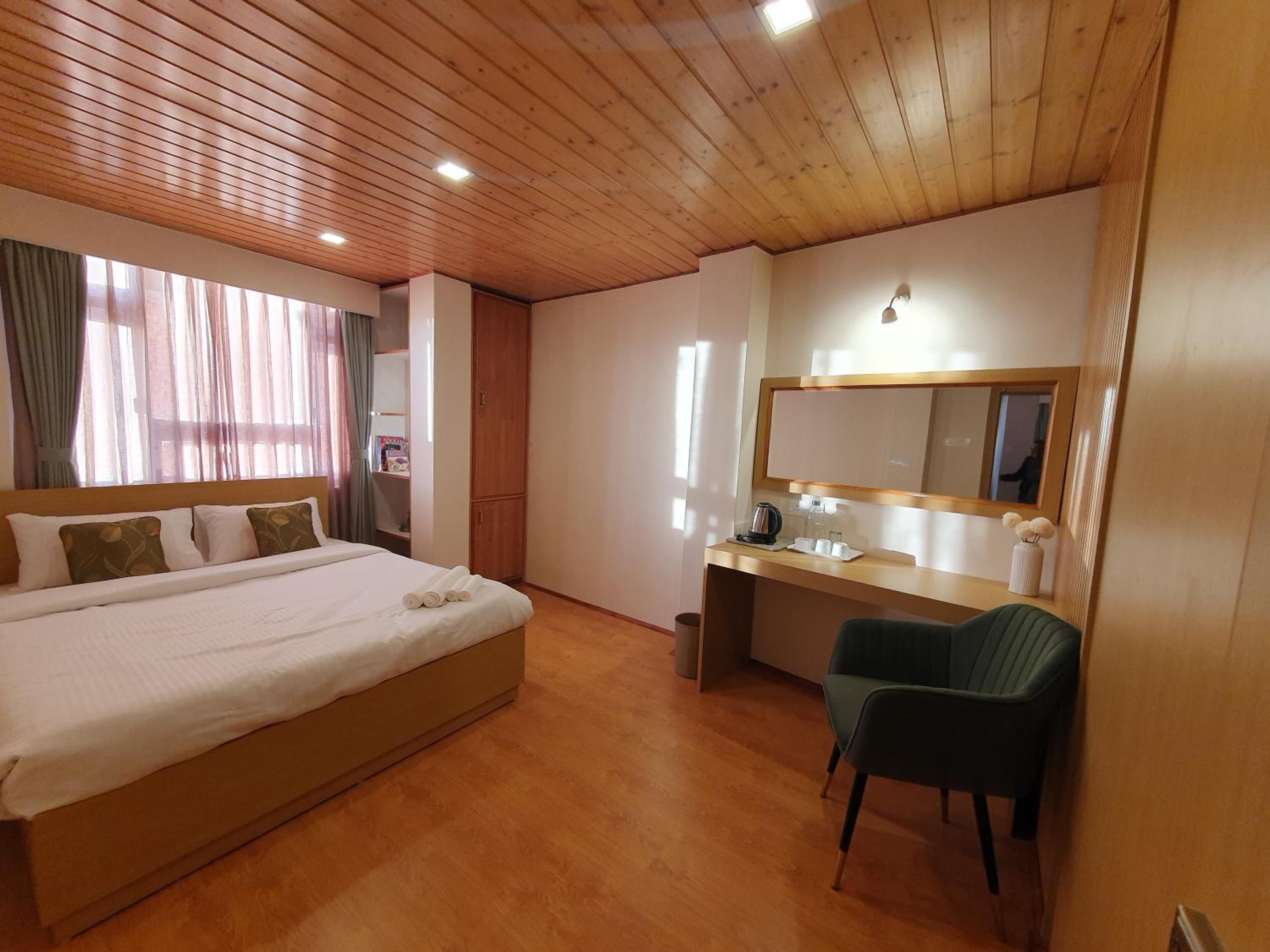 Double Room with Shared Bathroom photo 1