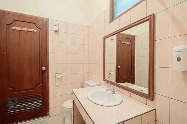 Double or Twin Room - Photo 6