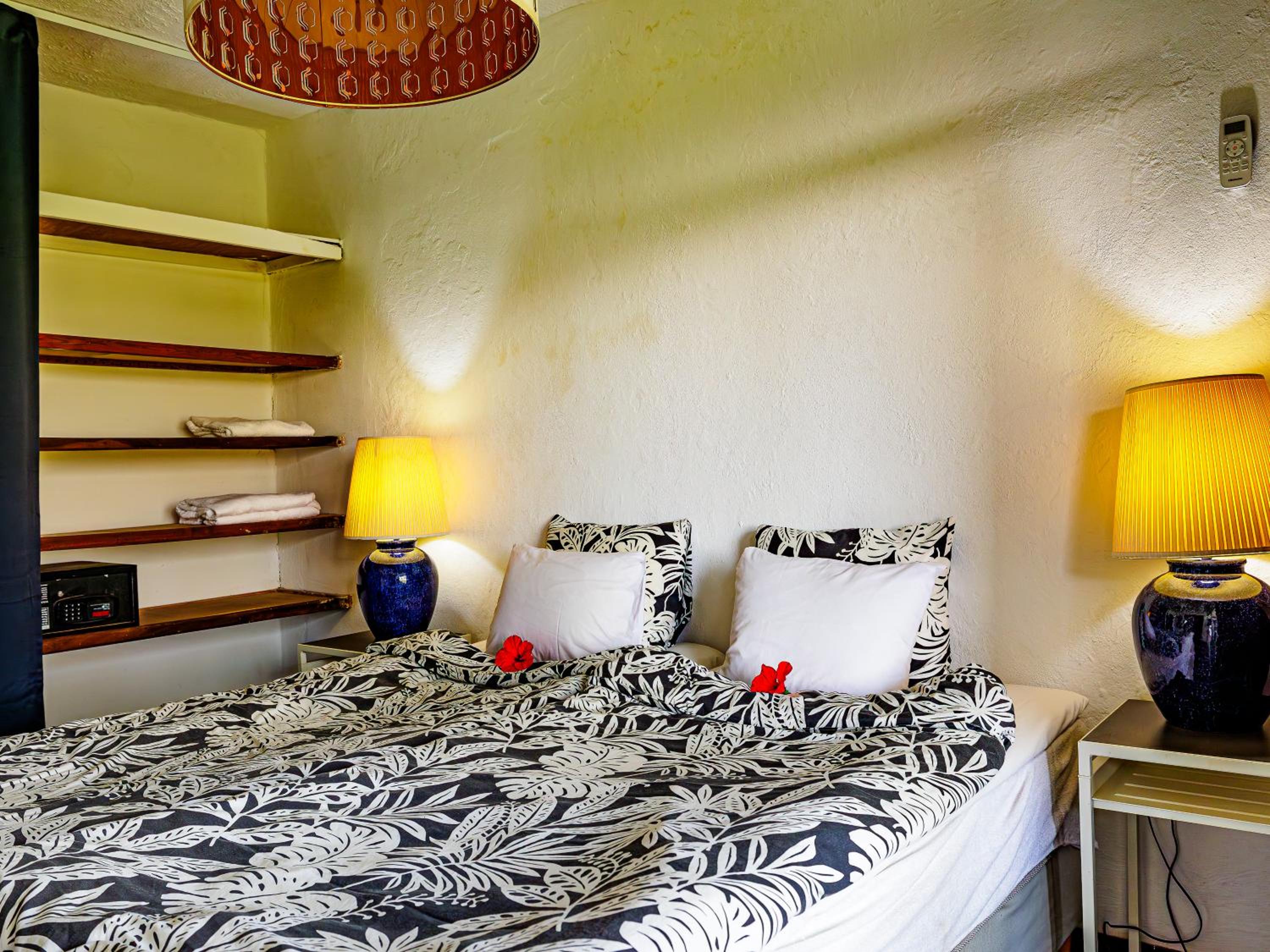 Deluxe One-Bedroom Apartment with Garden View