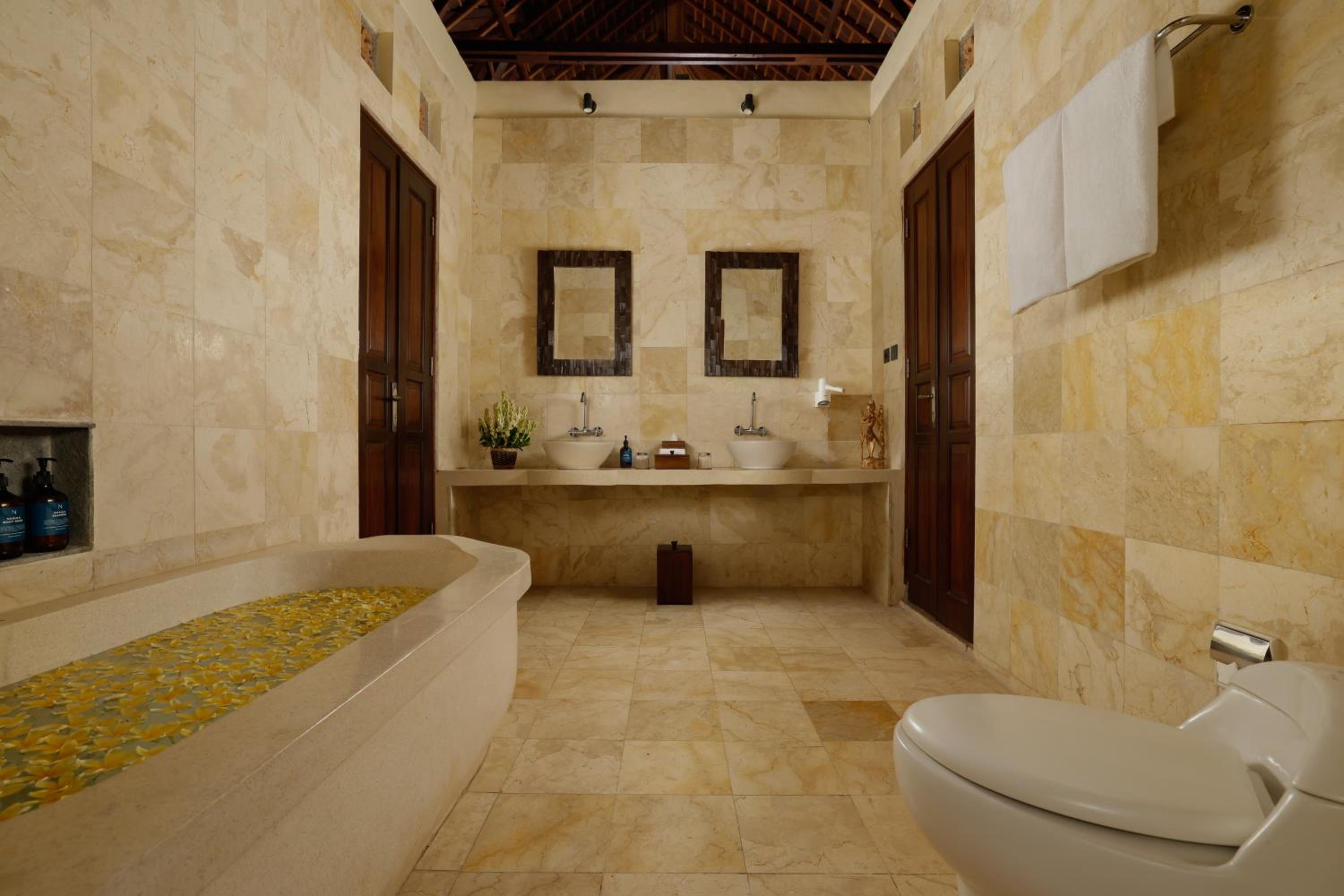 Five-Bedroom Private Pool Villa - Photo 14