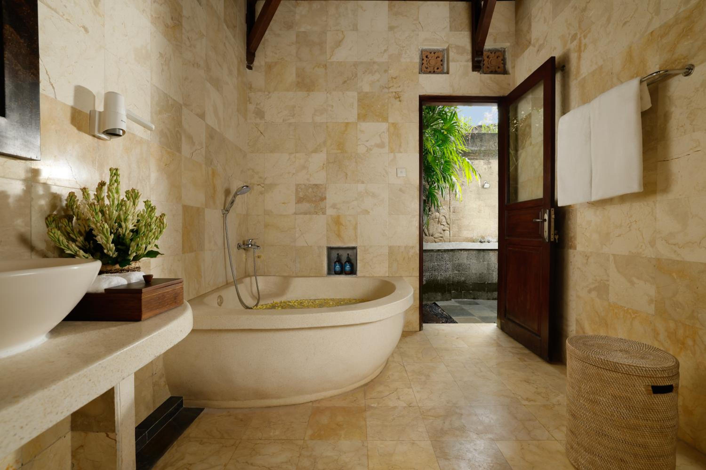 Five-Bedroom Private Pool Villa - Photo 19
