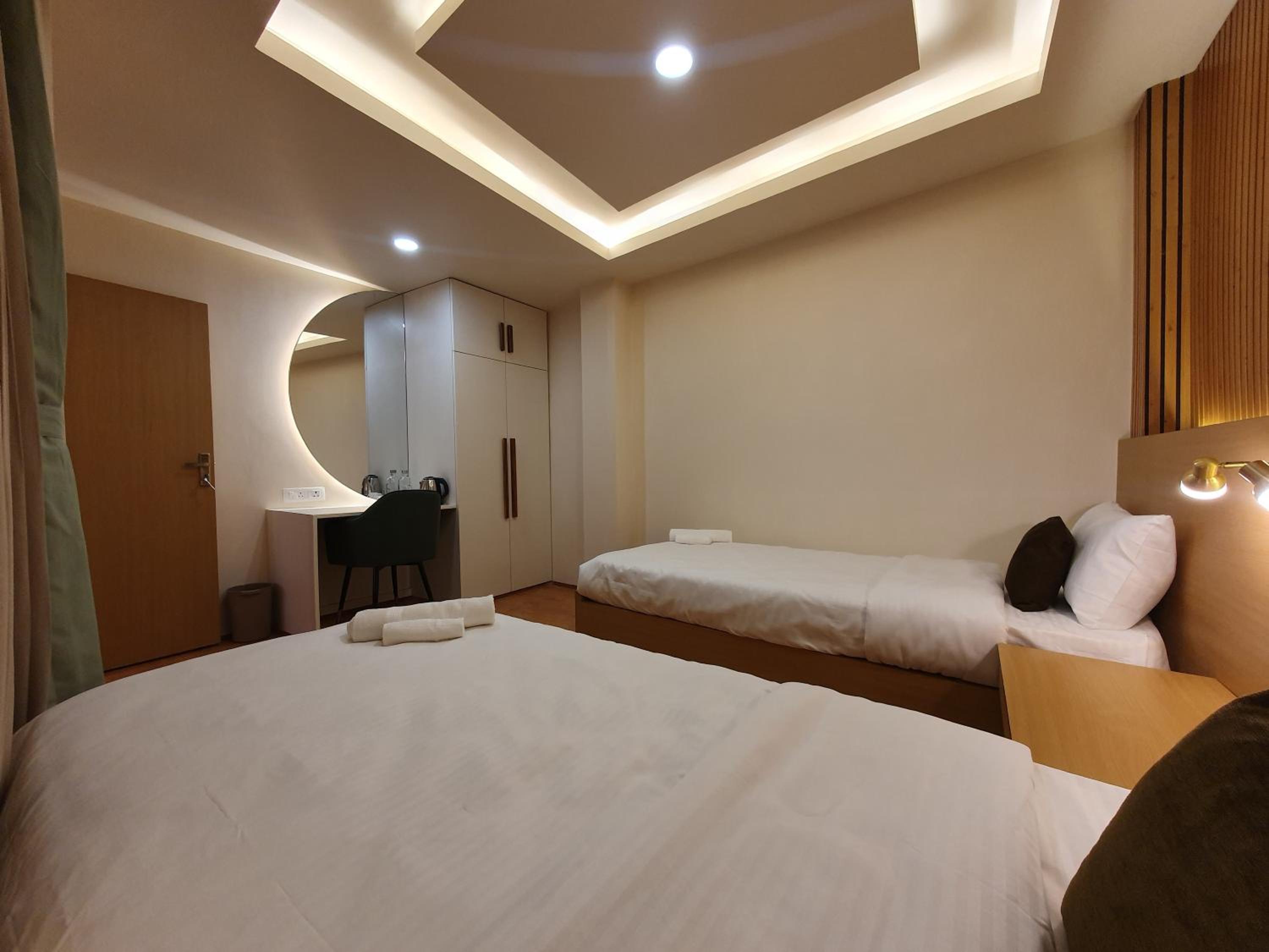 Double or Twin Room with Shared Bathroom photo 2