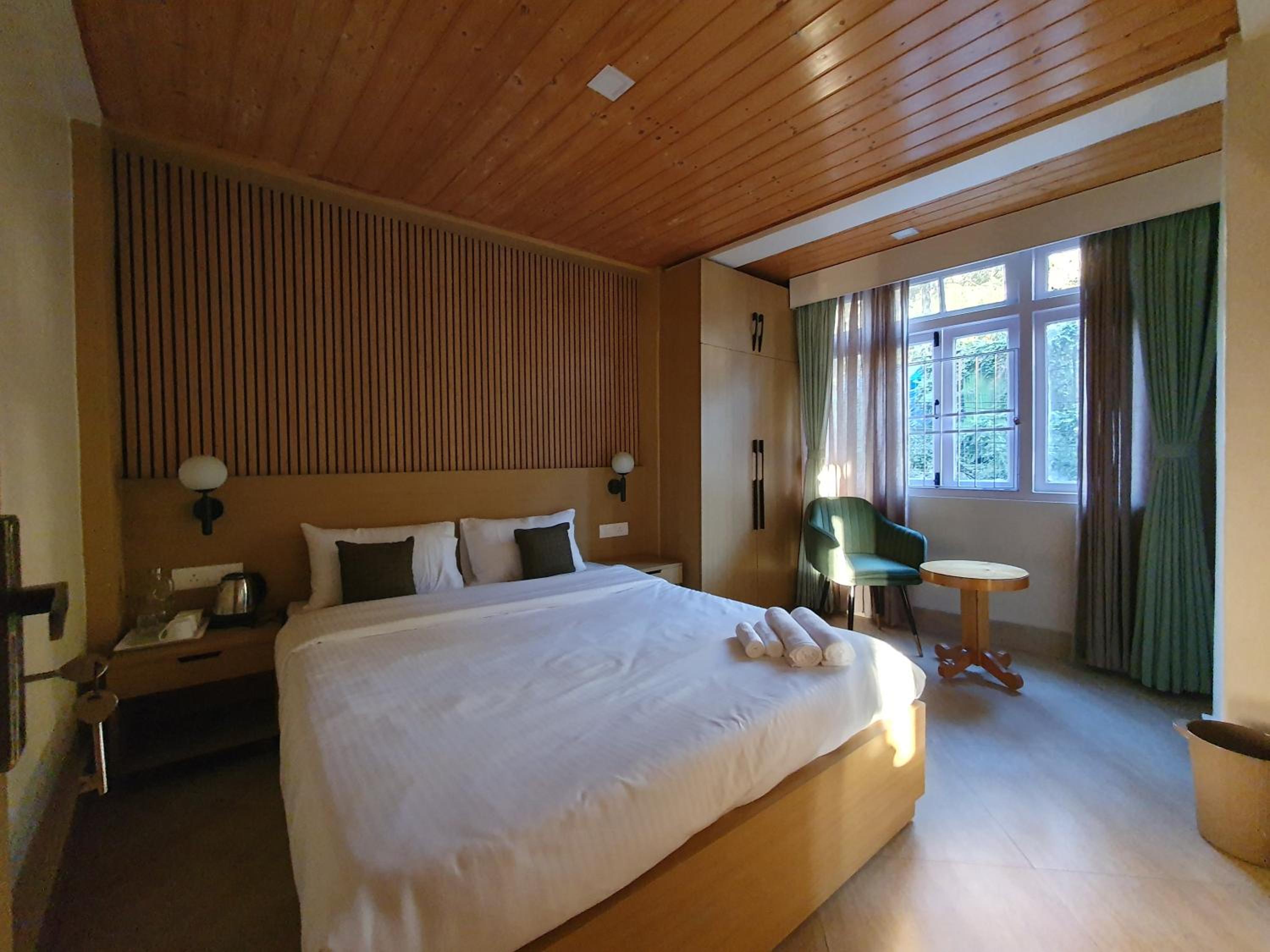 Double Room with Balcony photo 2