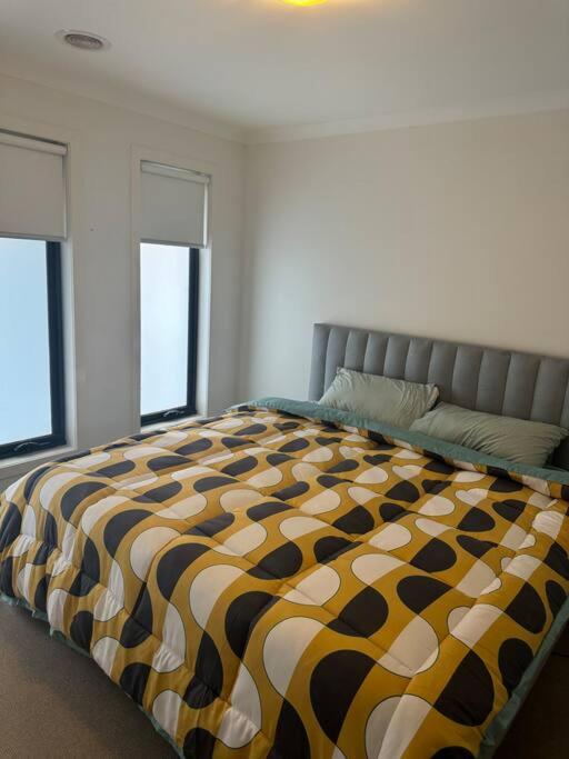 Three-Bedroom Apartment photo 2
