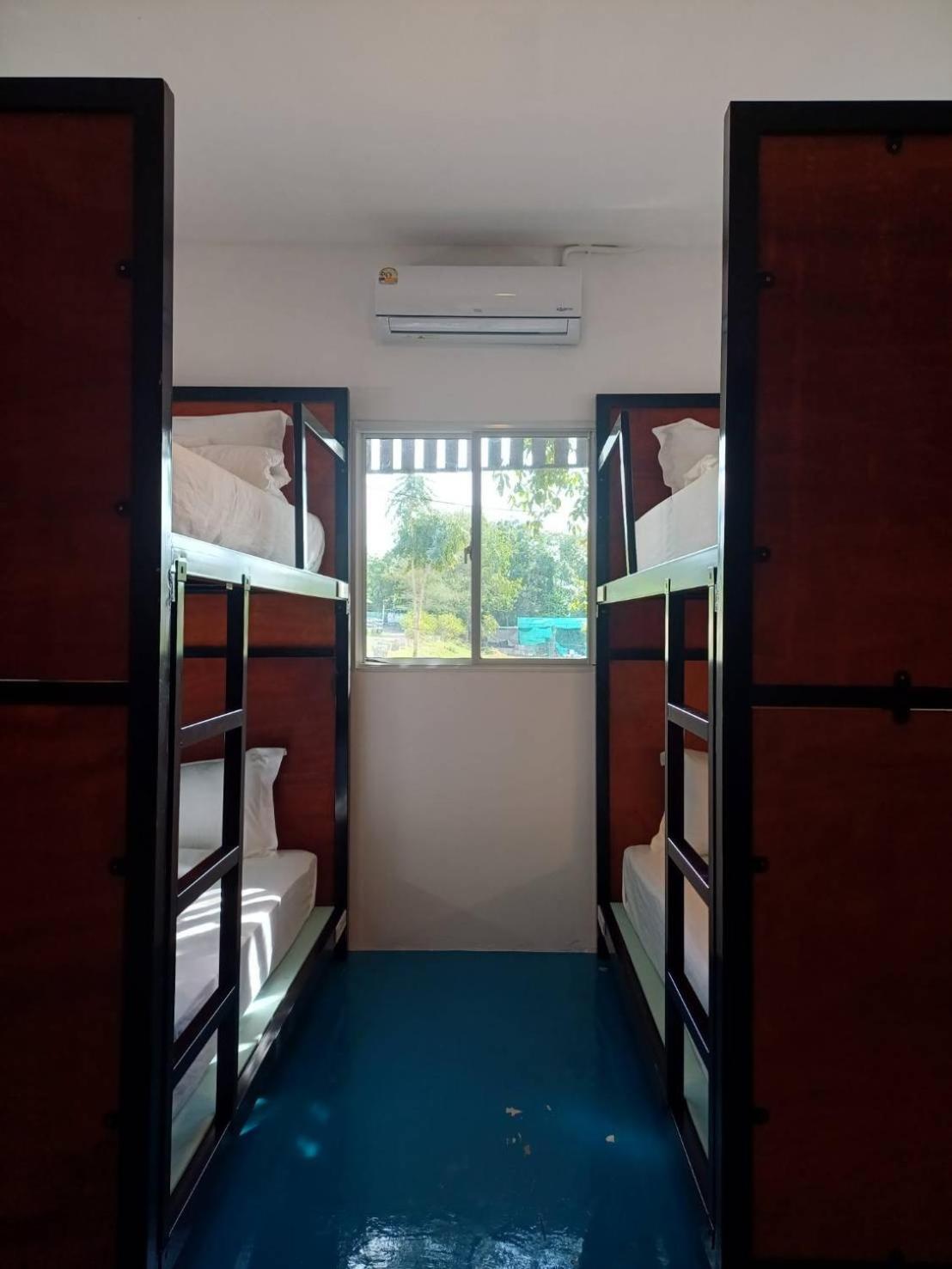 Mixed Dormitory Room photo 3