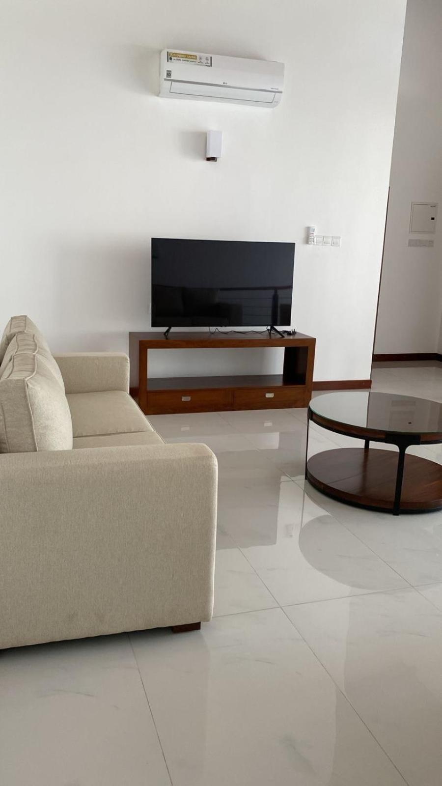 Villa photo 2