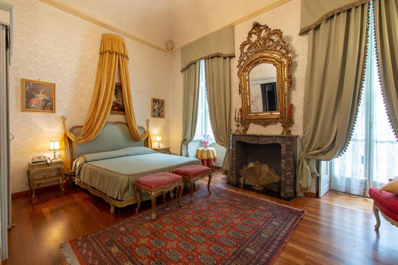Deluxe Suite - Photo 1
