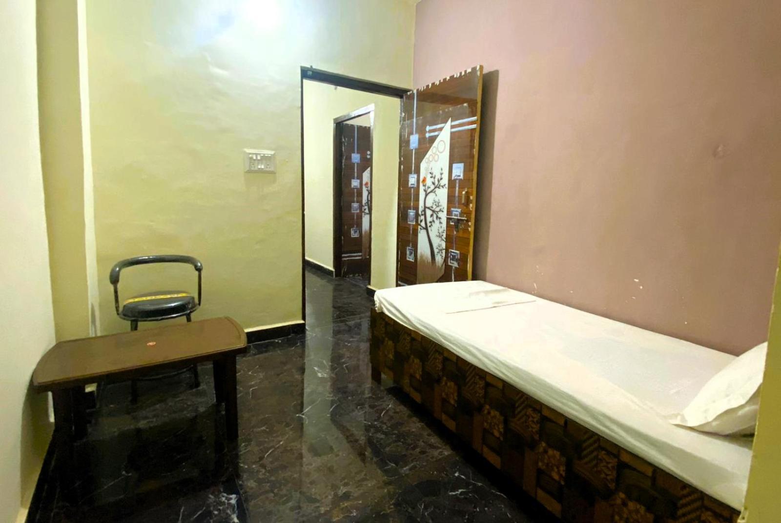 Single Room photo 1